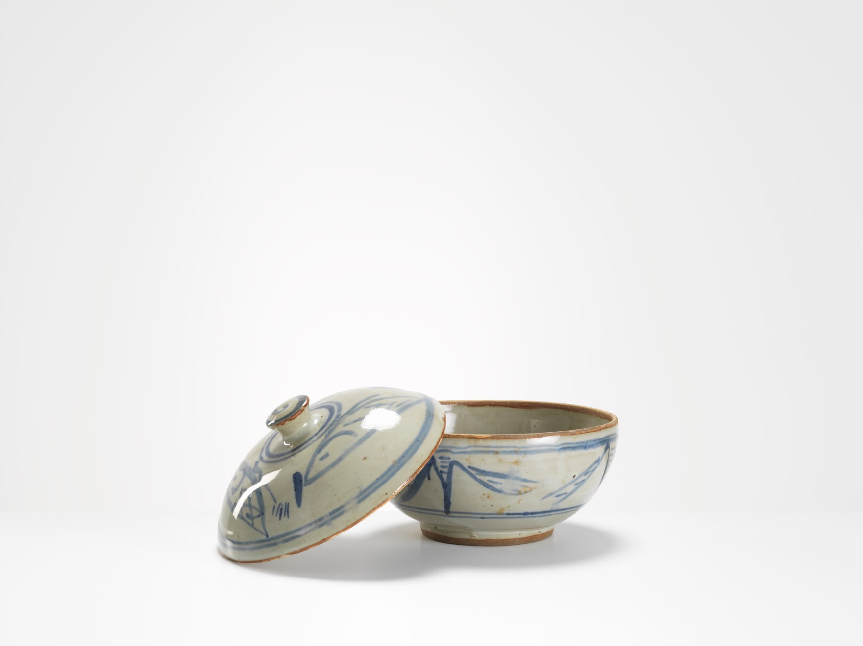 Ladi Kwali, Lidded Vessel with Fish decoration