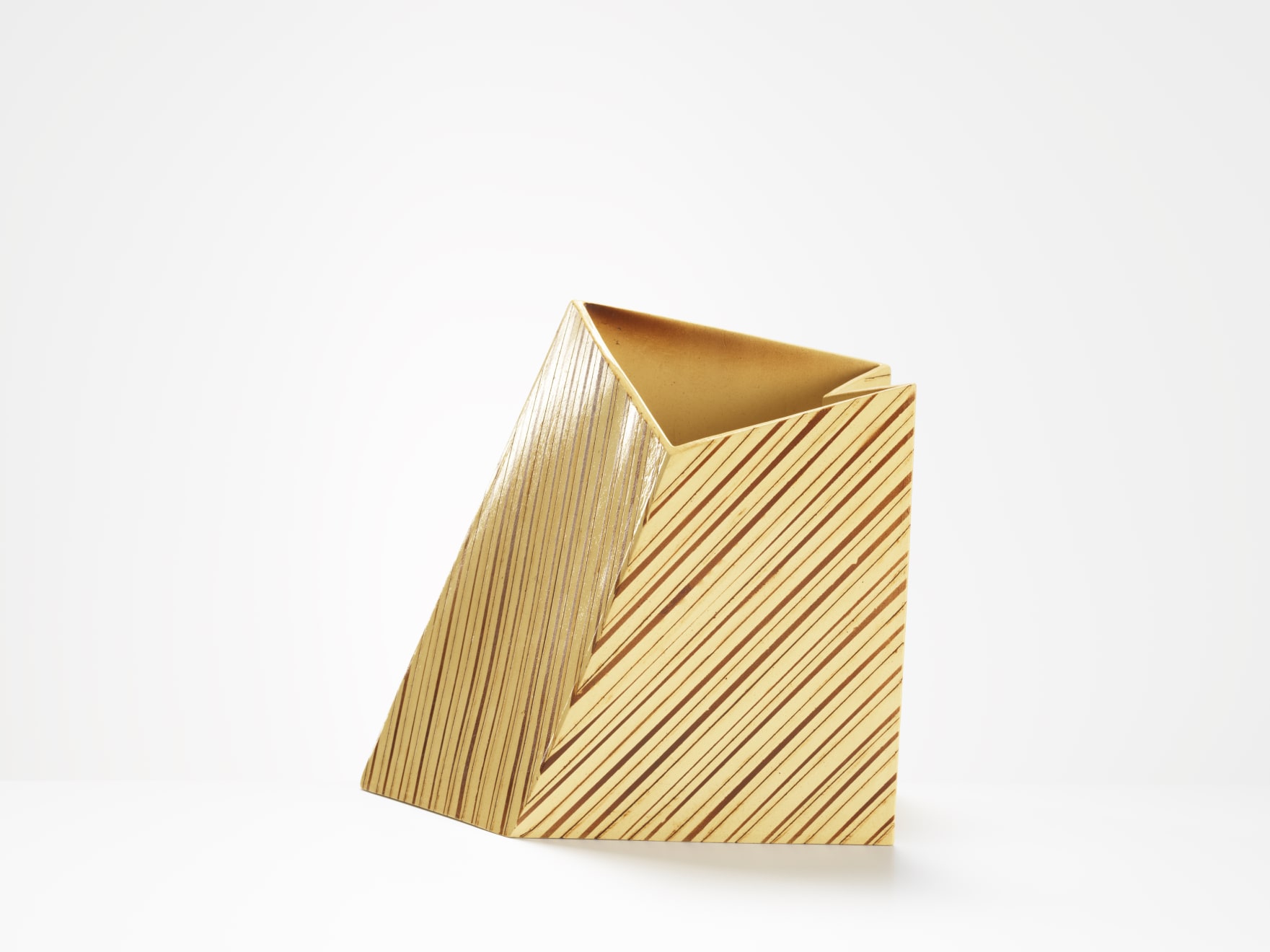Jacqueline Poncelet, Vessel with striped decoration