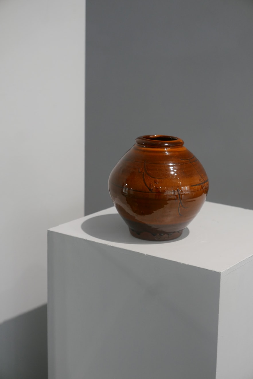 Bernard Leach, Slipware Vase, c1930