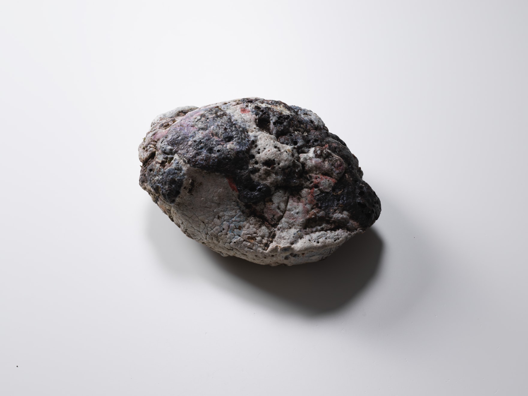 Ewen Henderson, Enclosed Form, c1999