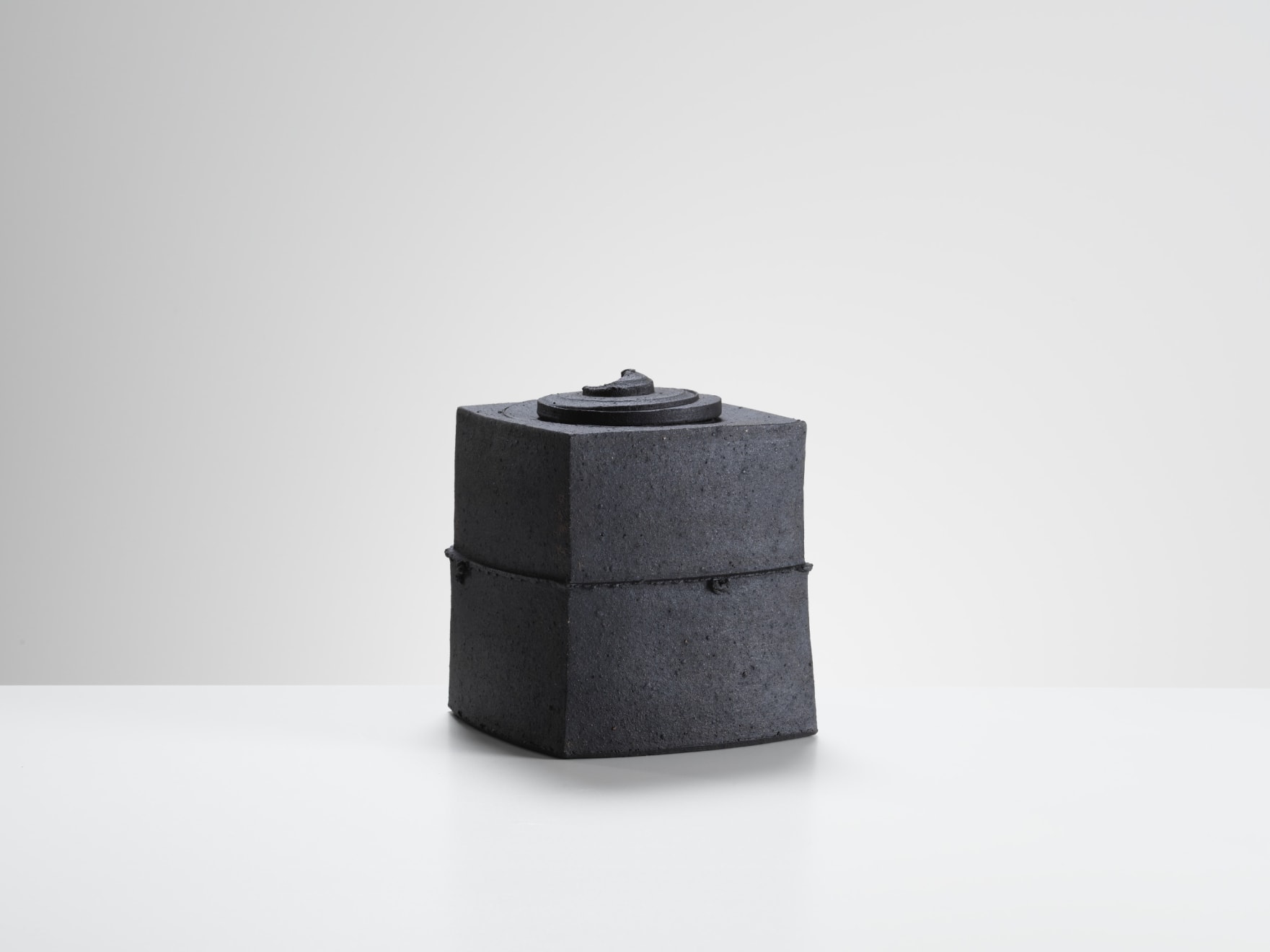 Julian Stair, Cinerary Jar VII, 2021