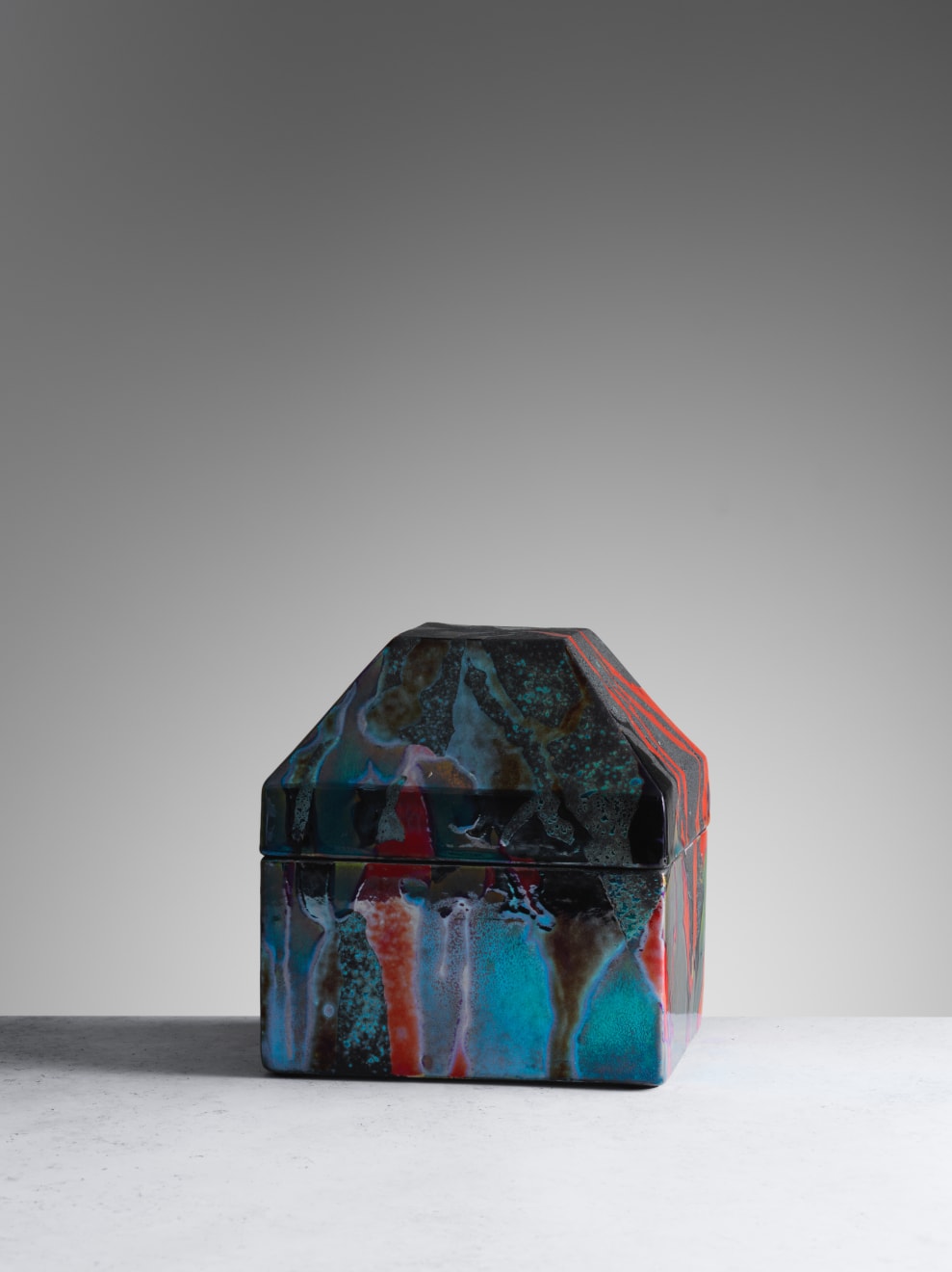 Sutton Taylor, Box