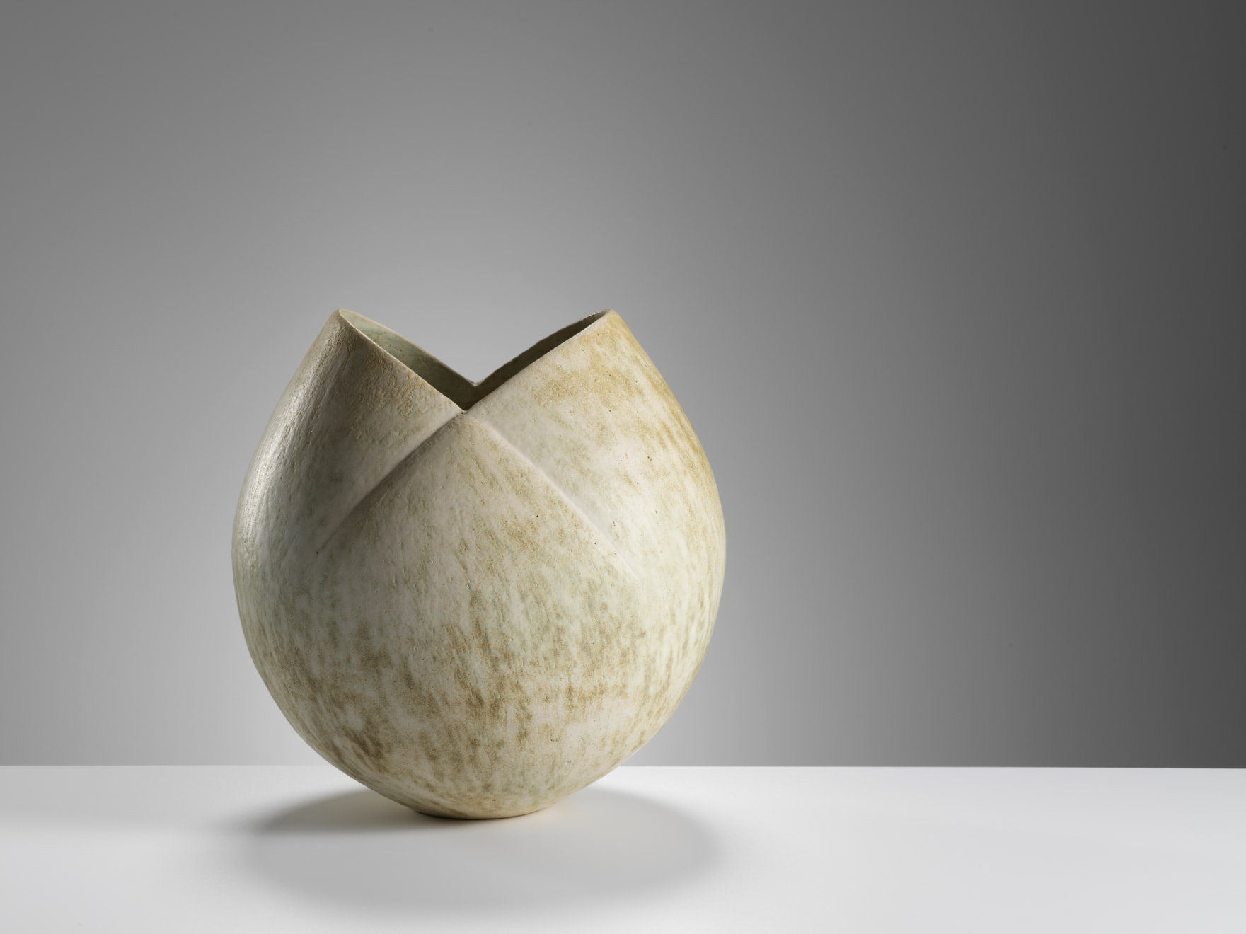 John Ward, Large White Bud Pot