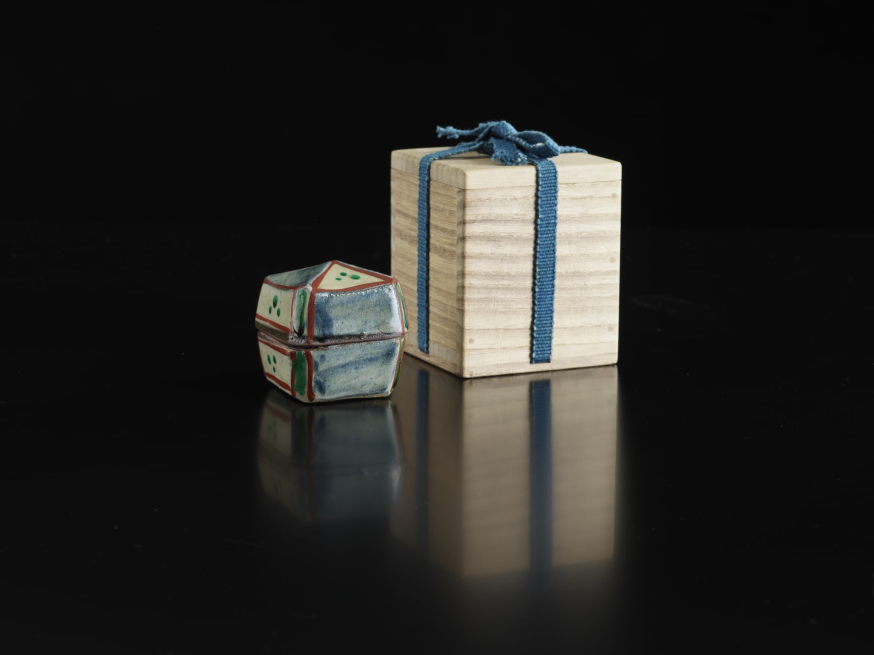 Shoji Hamada, Small Lidded Box