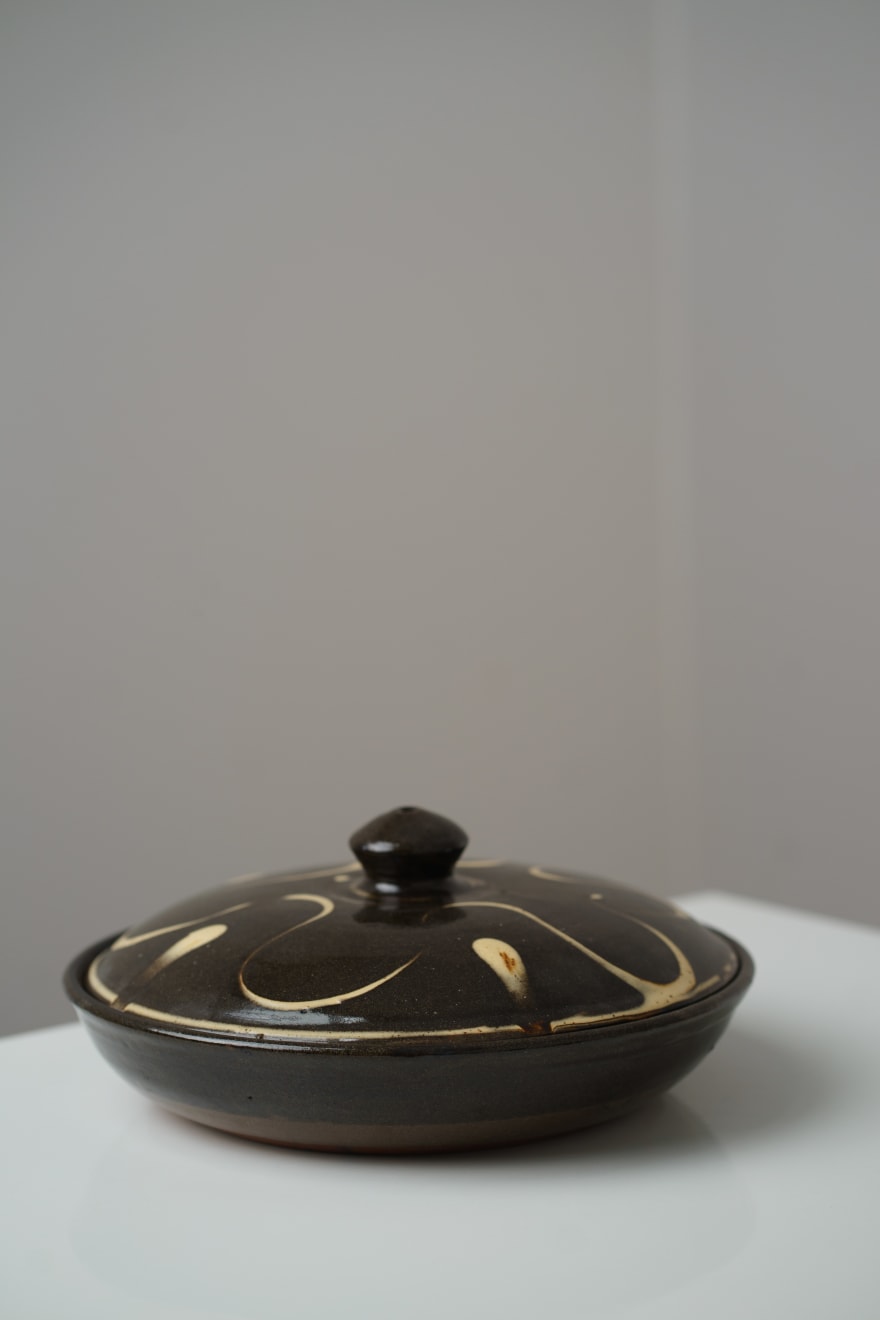 Winchcombe pottery, Early lidded pot