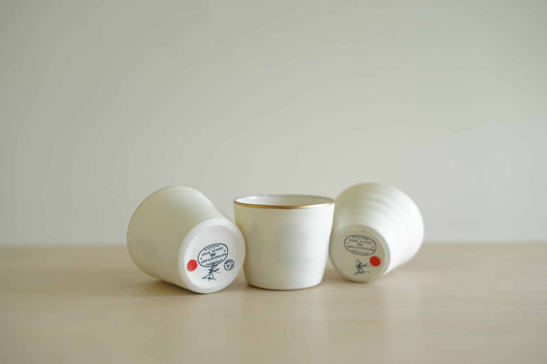 Paul Scott, Trio of Small Beakers