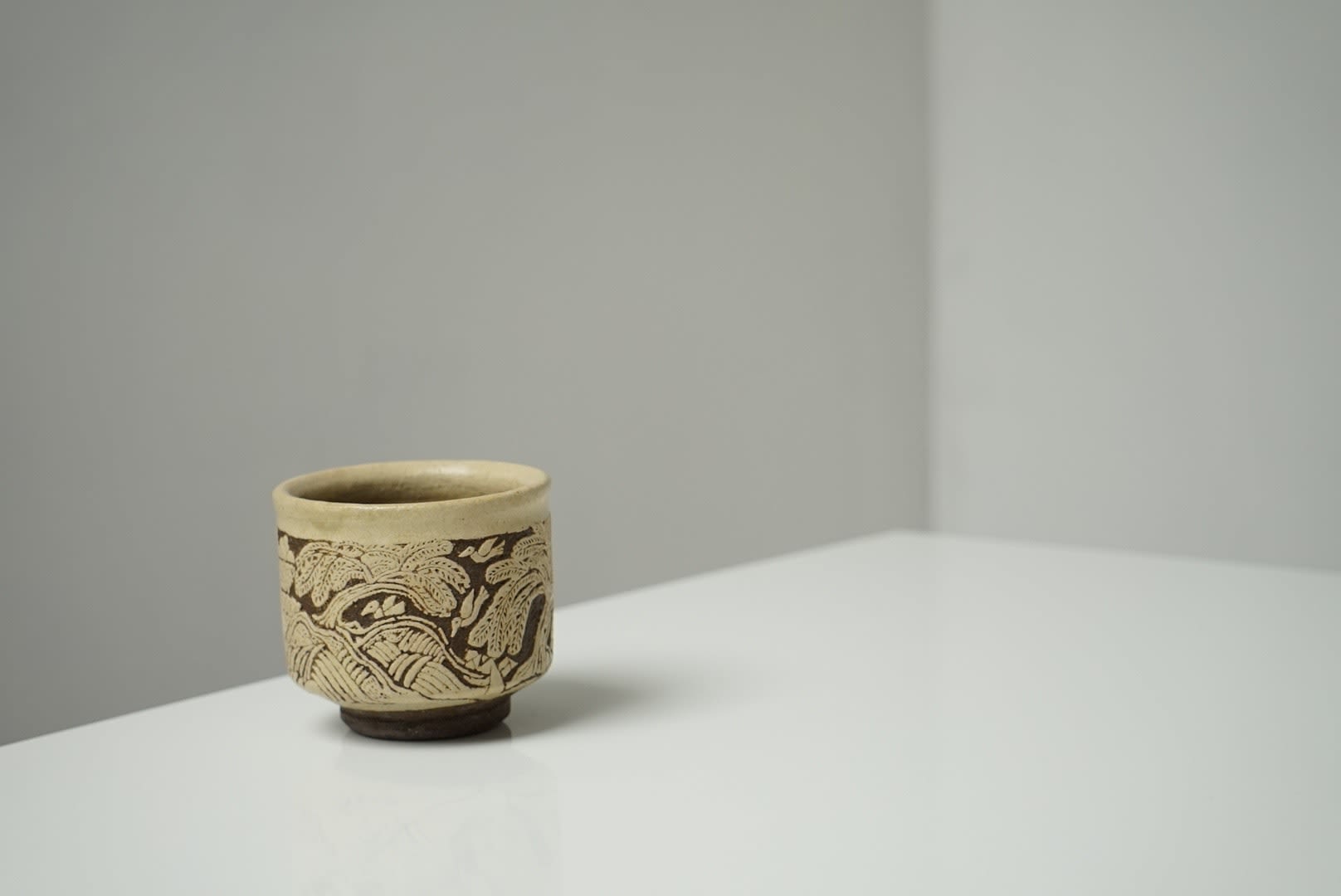 Ian Godfrey, Footed bowl with Incised Decoration, c1970s