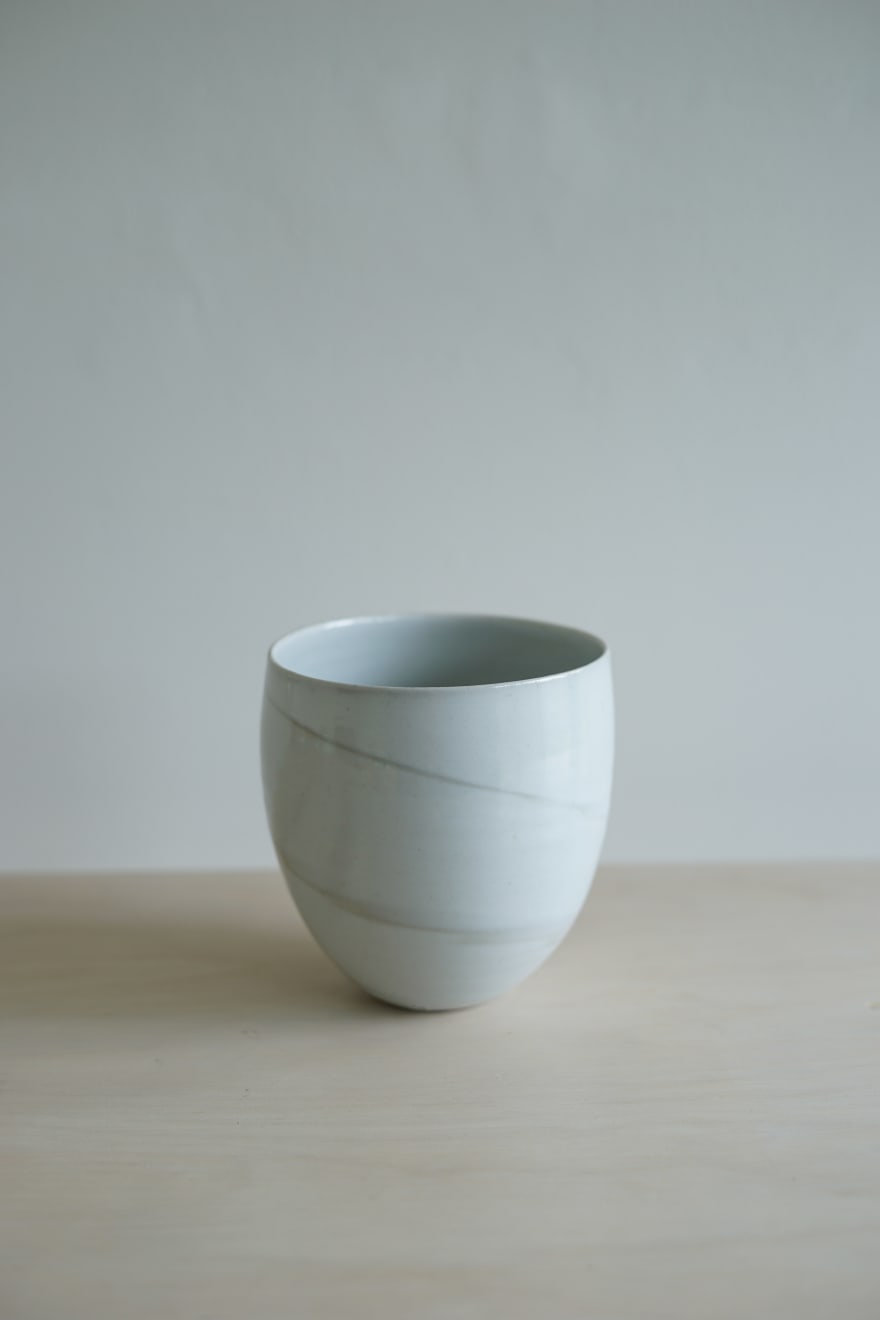Joanna Constantinidis, Vase