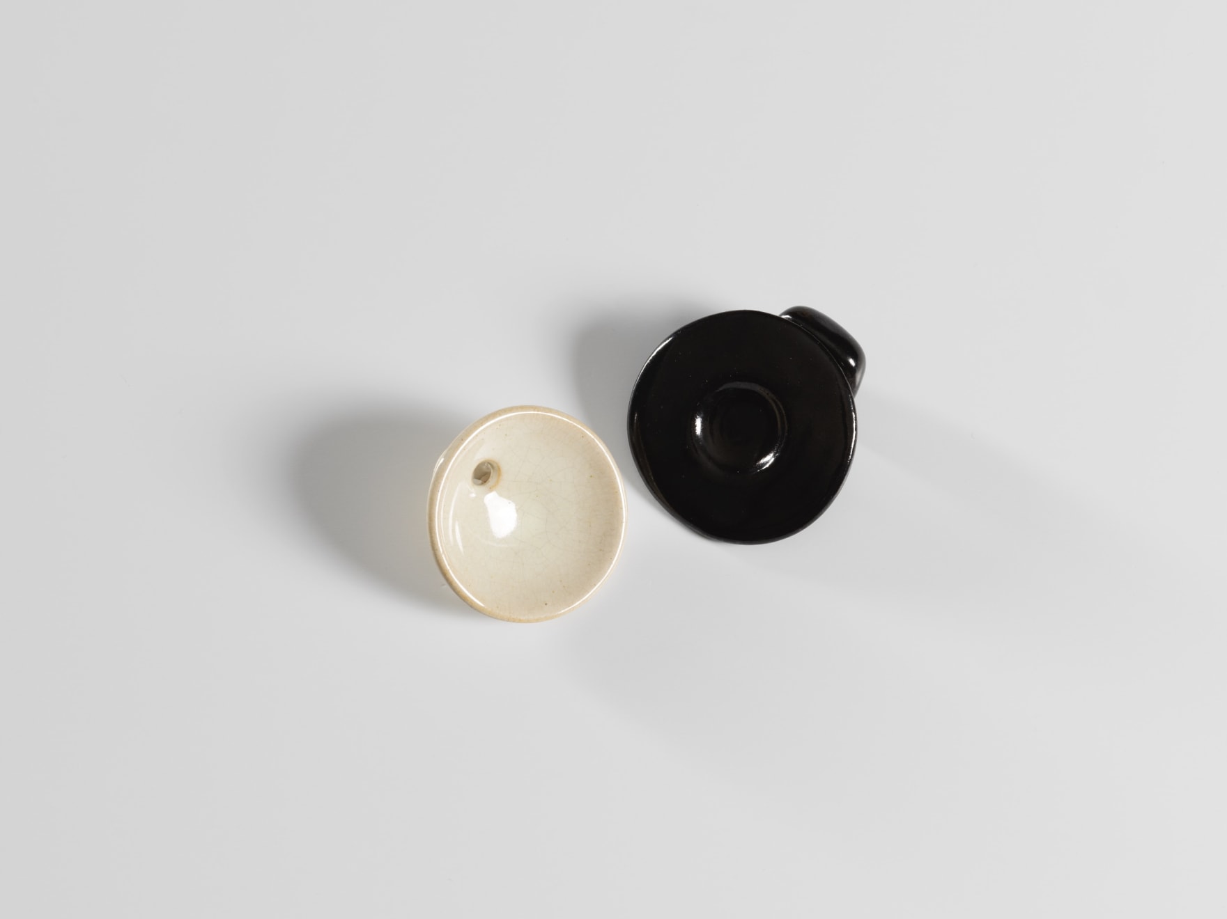 Lucie Rie, A White and Black Button, 1940s