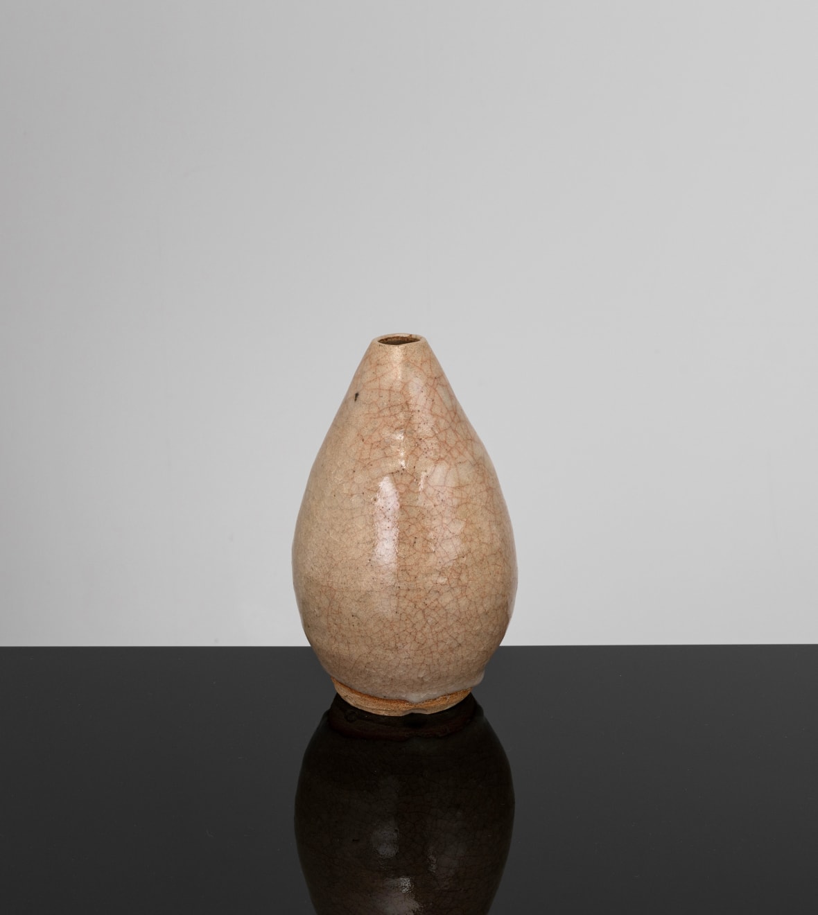 Katharine Pleydell-Bouverie, Teardrop Vase