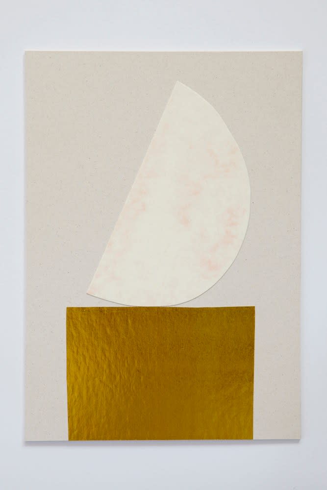 Sári Ember, Untitled (pink mask on gold), 2018