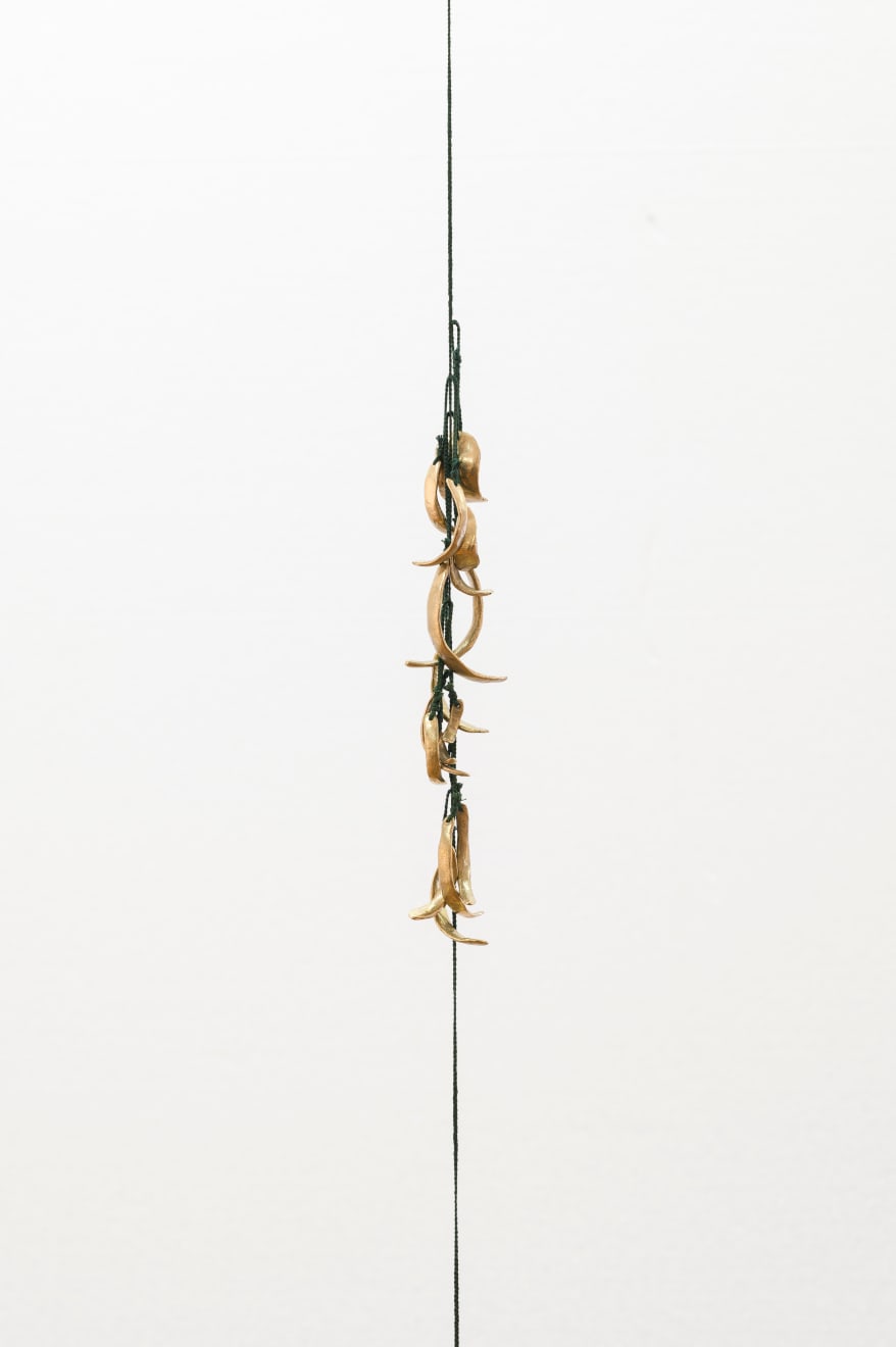 Hannah Valentine, Rattle (A linking of threadlines), 2024