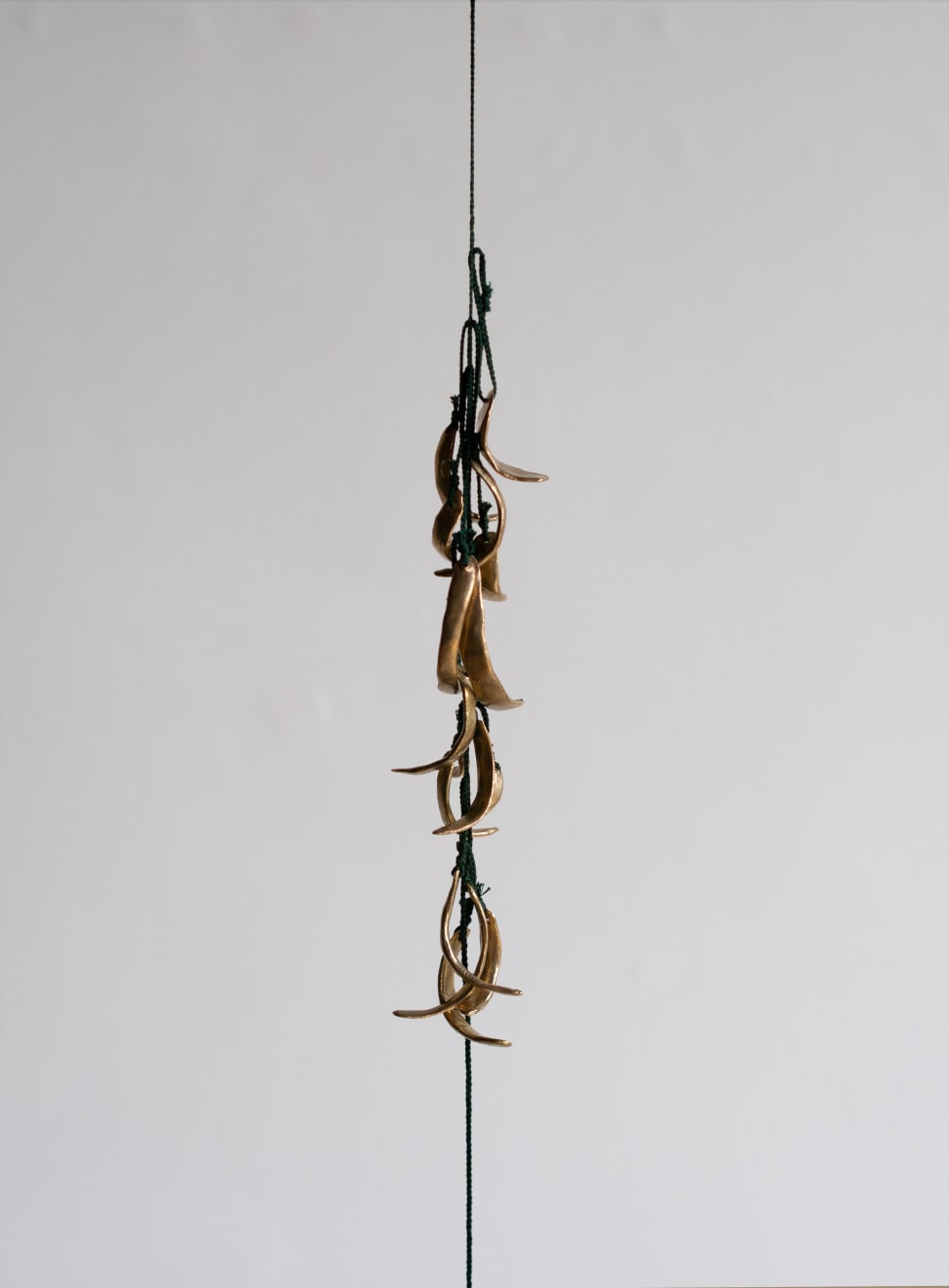 Hannah Valentine, Rattle (A linking of threadlines), 2024