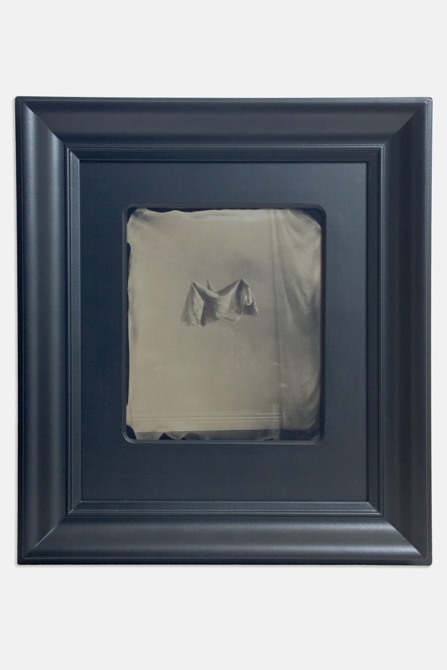 Ben Cauchi, Hovering Cloth, 2004