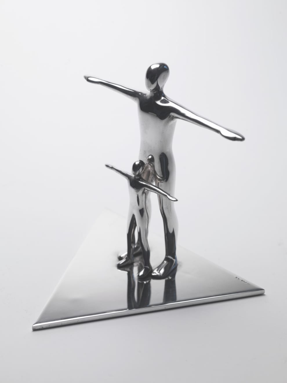 Glenys Barton, Birth, 2002