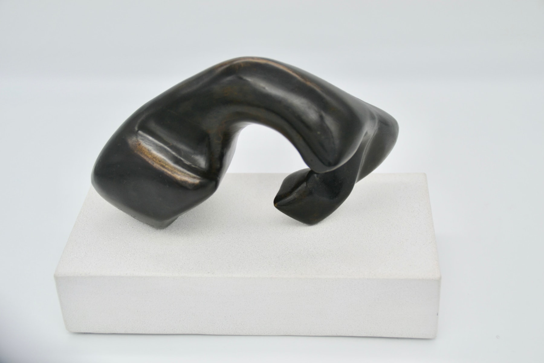Ian Knowles, Resting Woman, 2019
