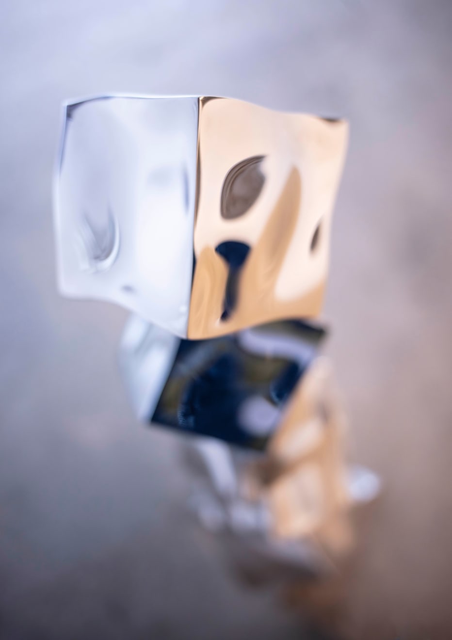 Rado Kirov, Balancing Cubes, 2023