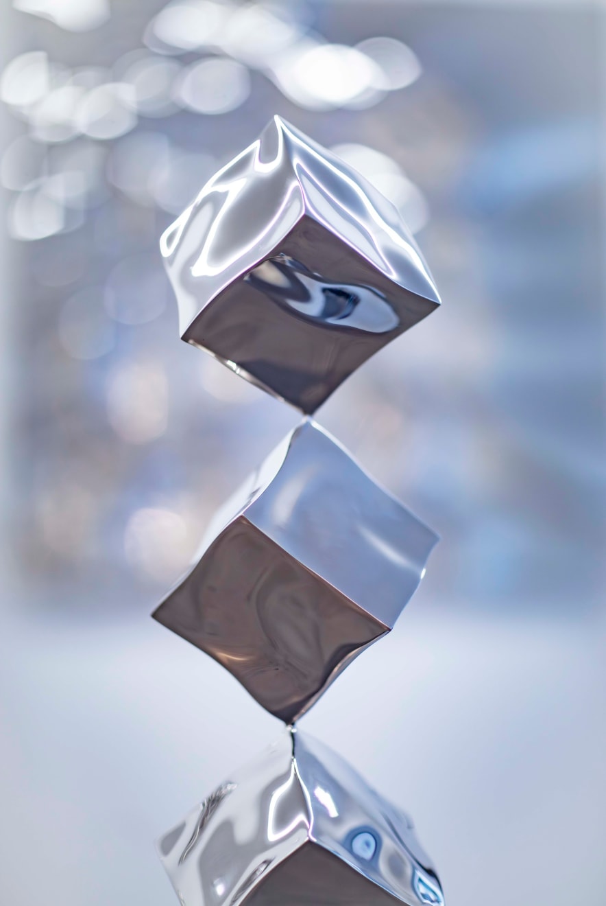 Rado Kirov, Balancing Cubes, 2023