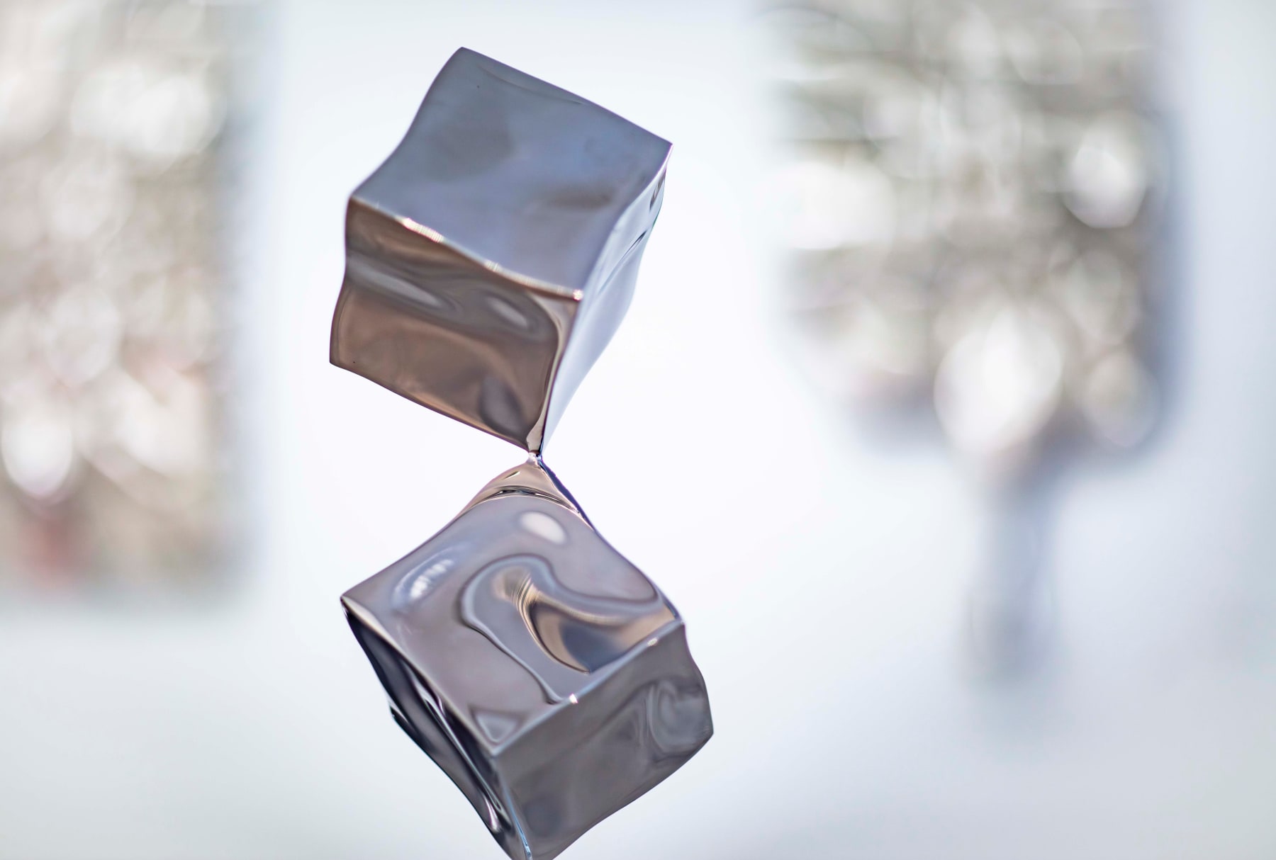 Rado Kirov, Balancing Cubes, 2023