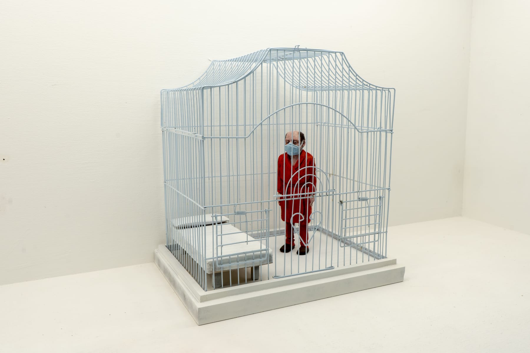 Isaac Cordal, Panopticon, 2020