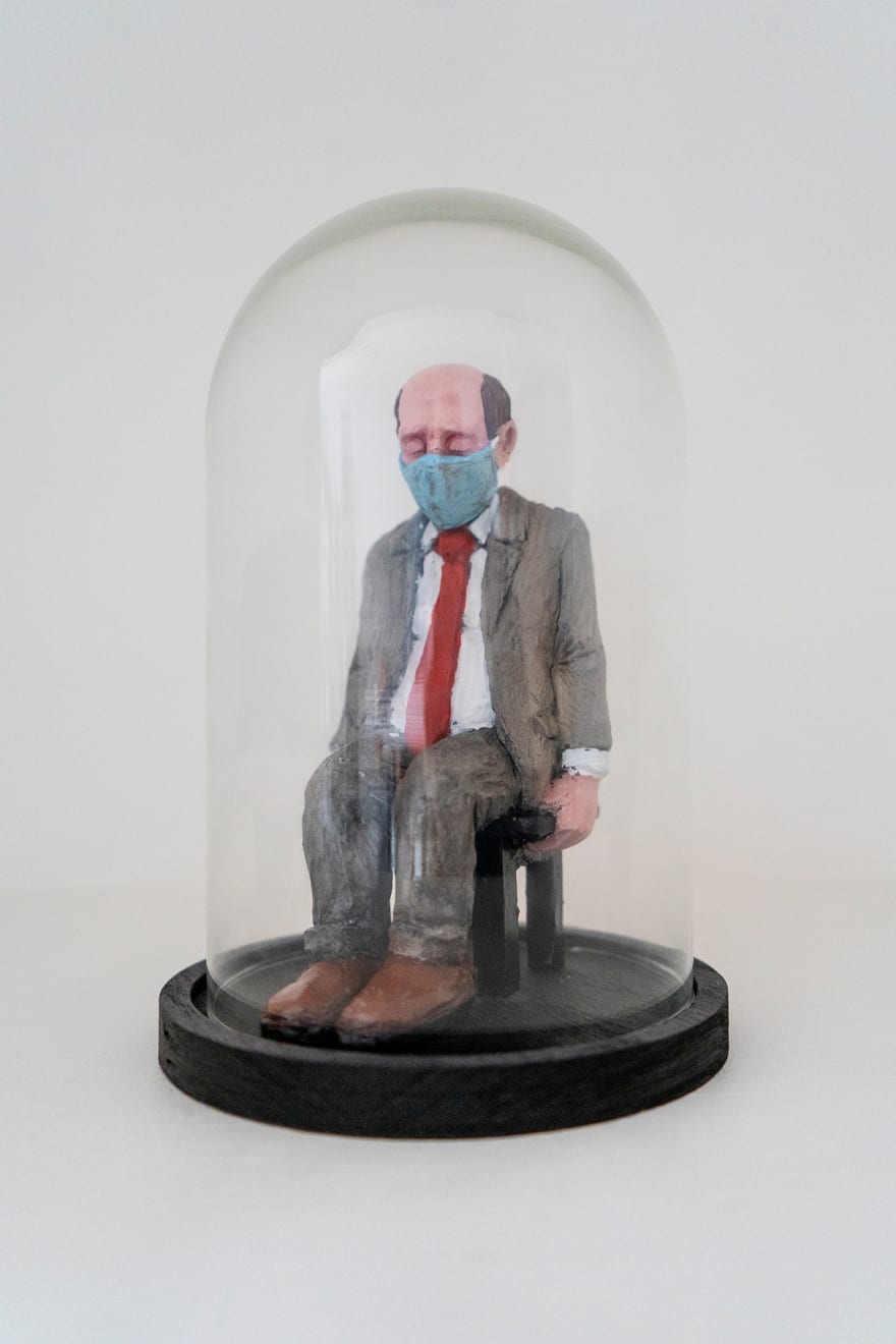 Isaac Cordal, Shelter (Hydroalcoholic anonymous II), 2020