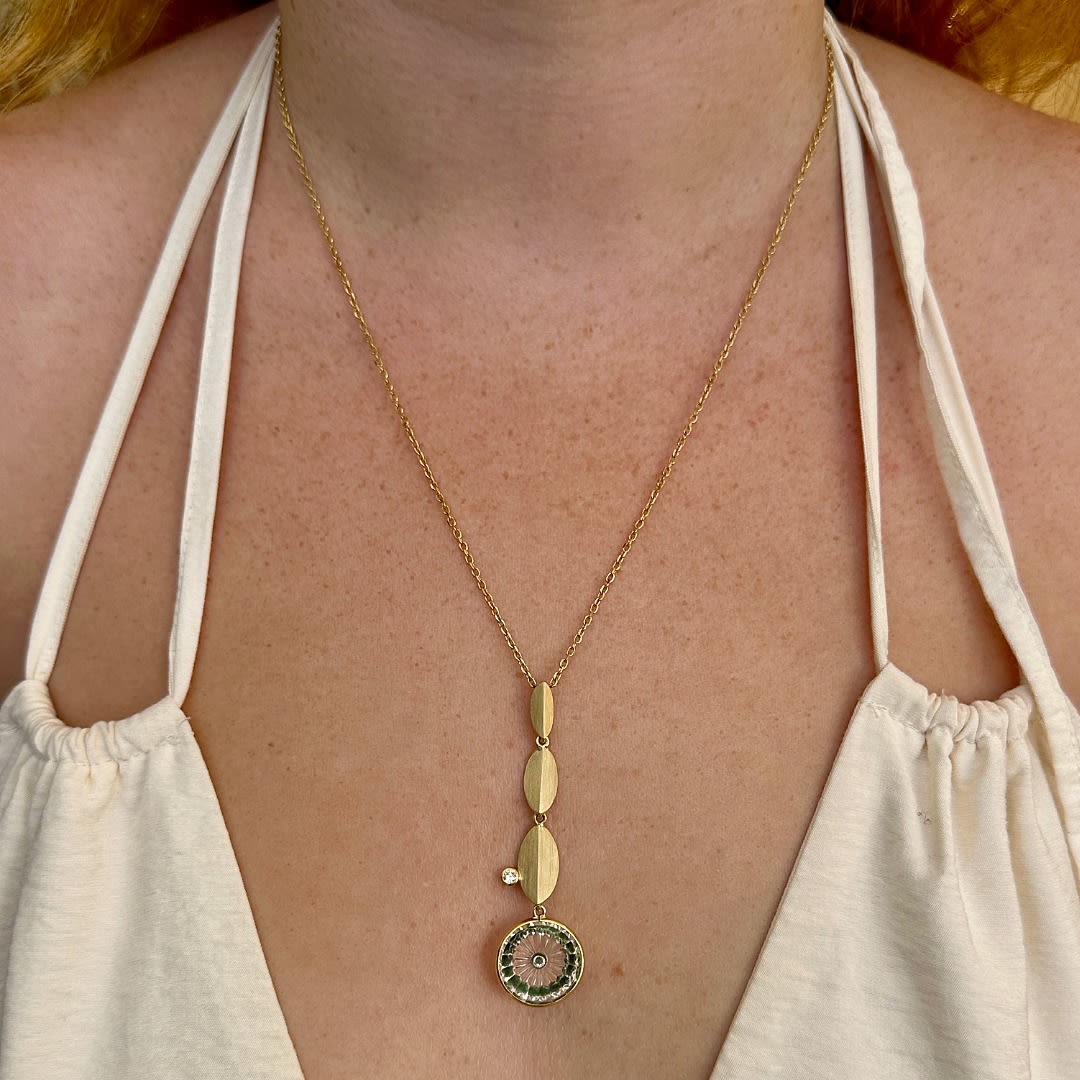 Sandra Frias, Vitória Régia Necklace