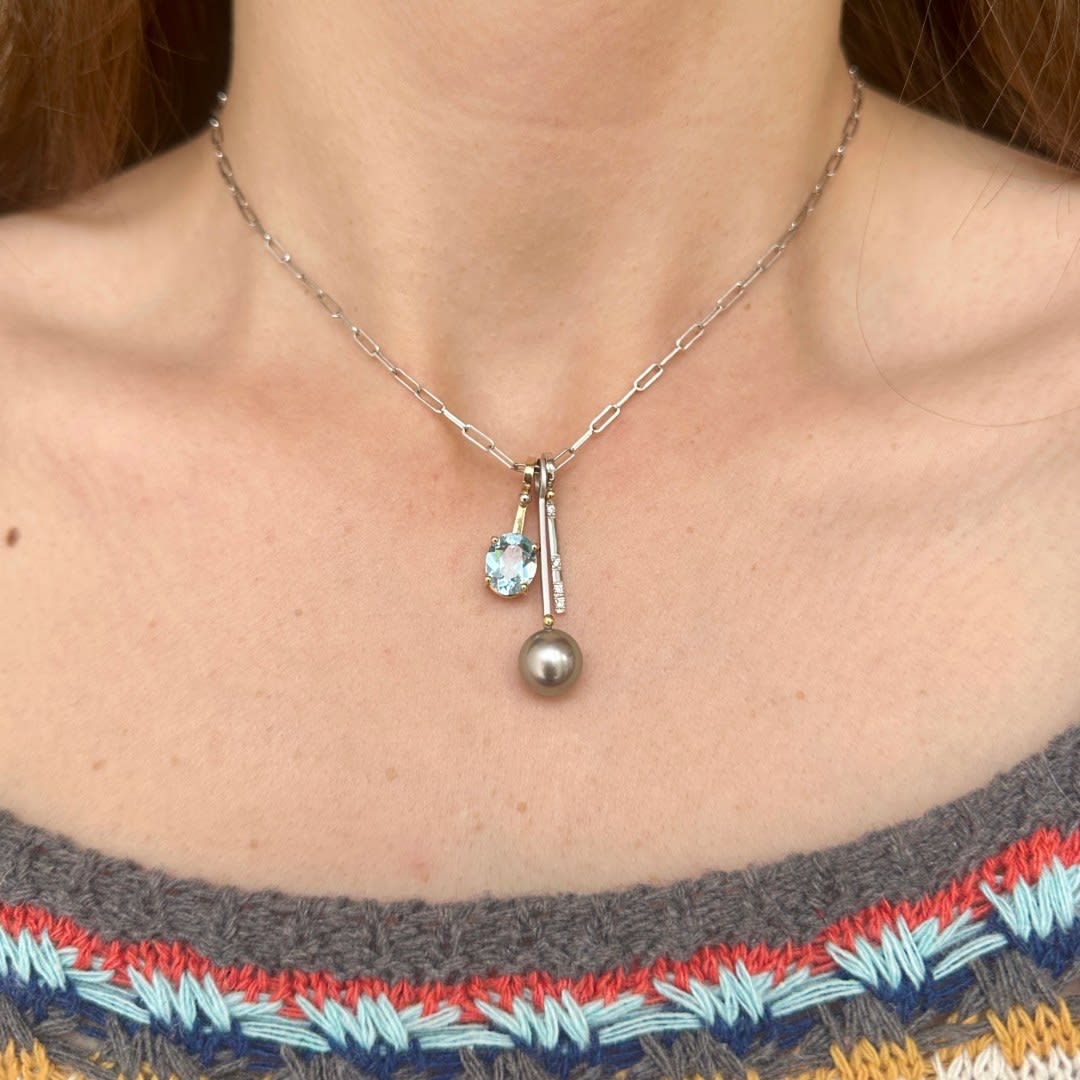 Lauren Chisholm, Medium White Gold Diamond Bar Charm