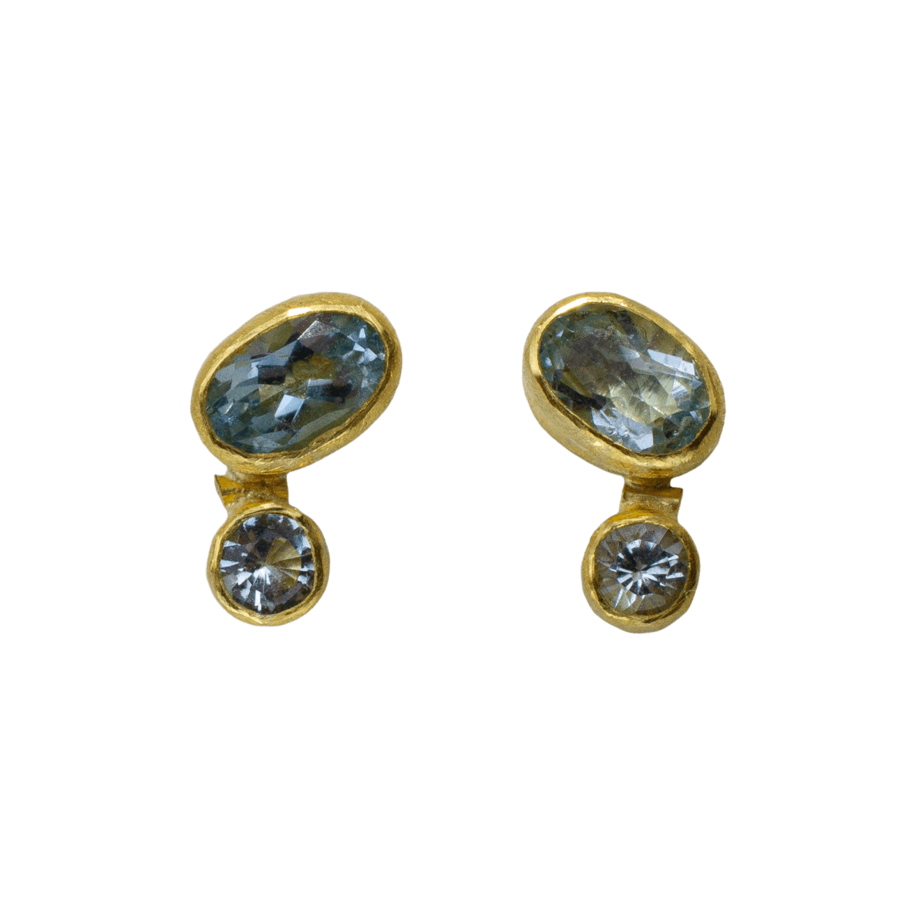 22k and 18k yellow gold stud earrings bezel set aquamarine by Fringe Gallery studio jeweler Petra Class.