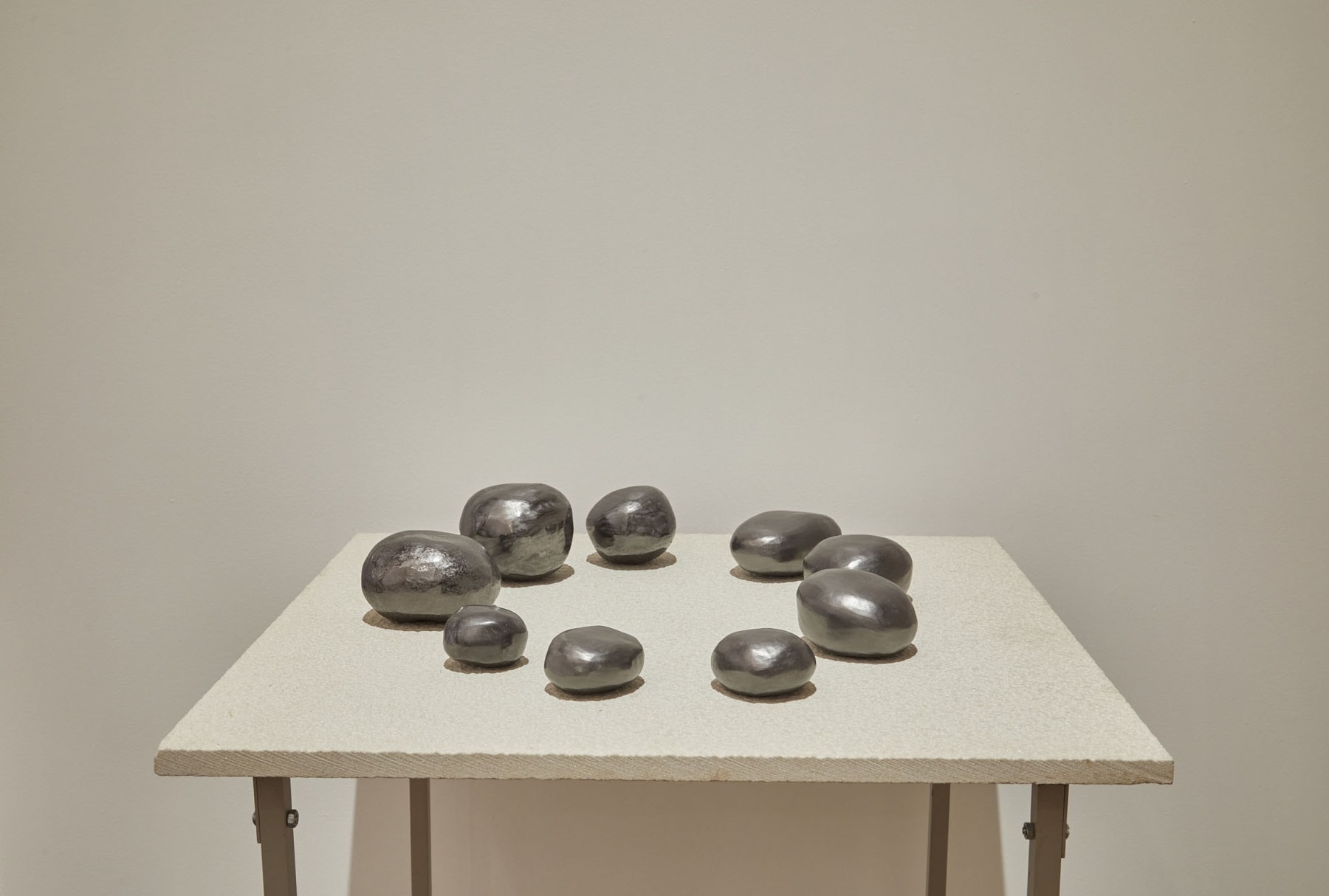 Savia Mahajan, Palm pebbles, 2021