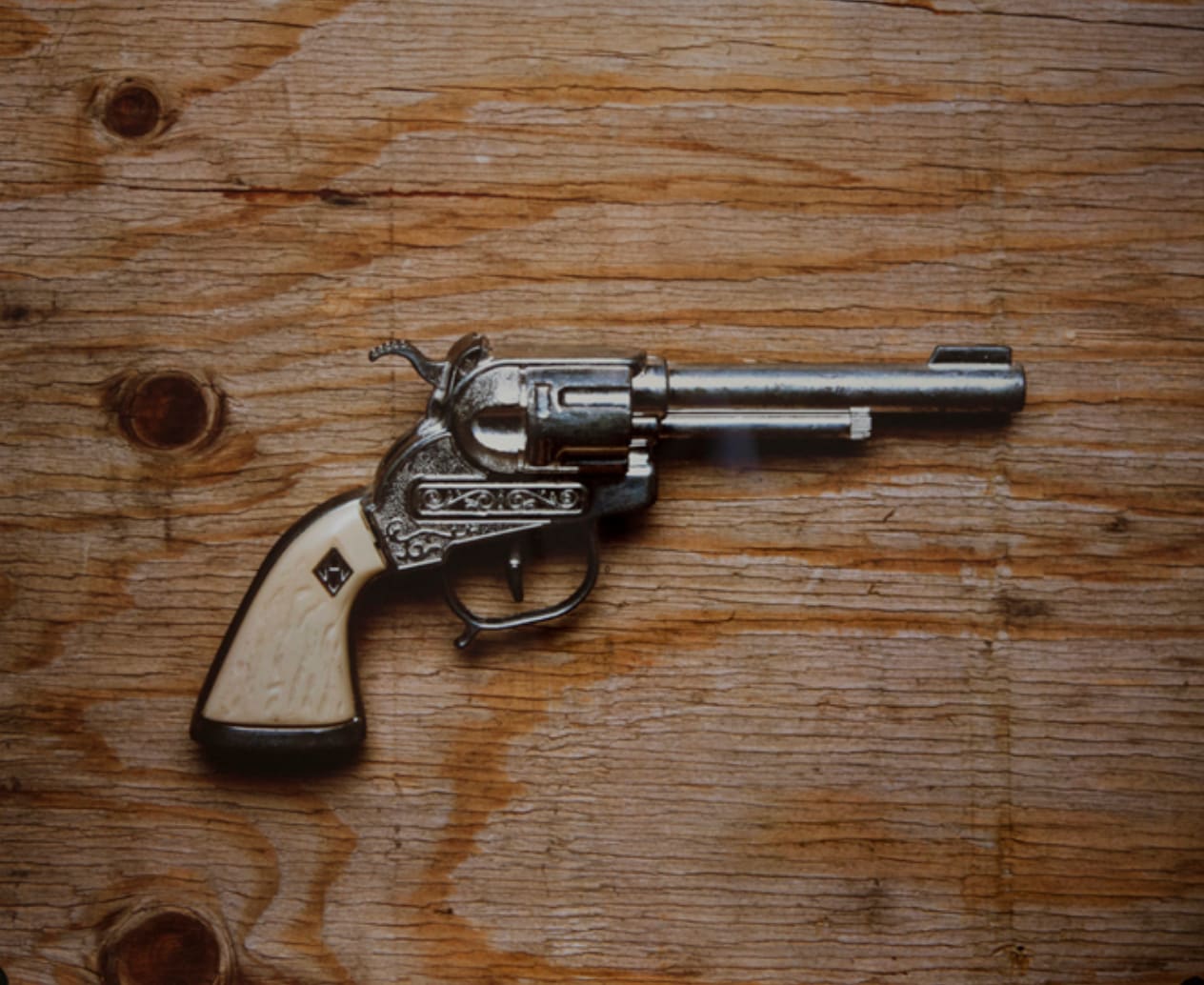 Kristina Loggia, White Grip, edition 1 of 1, 2014