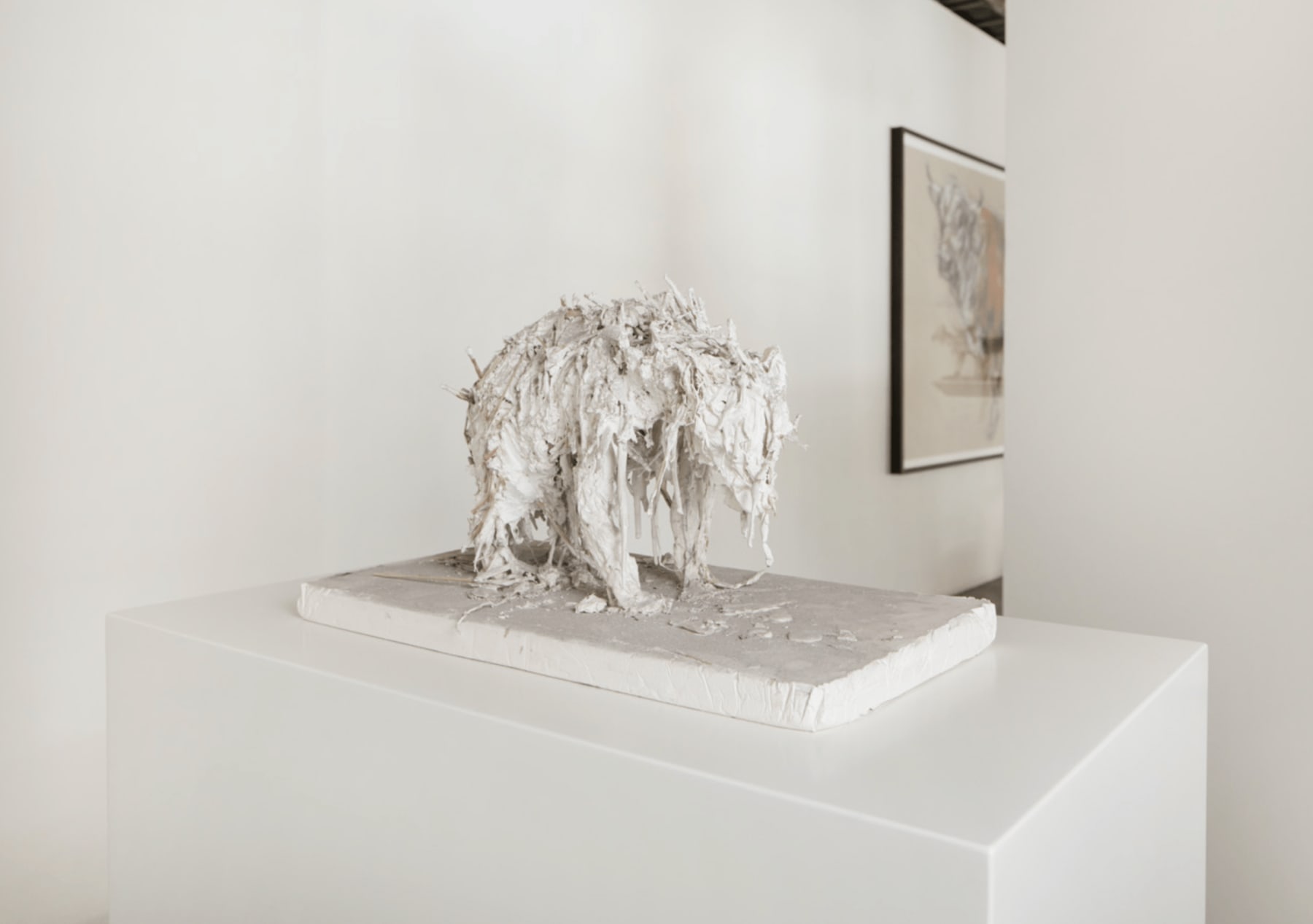 Nicola Hicks, Walking Bear, 2018