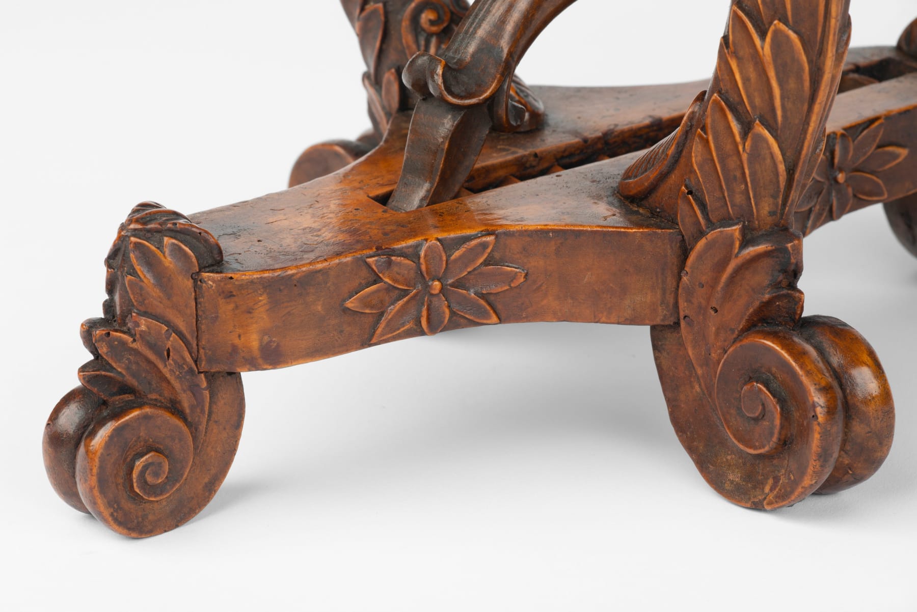 Scandinavian Birch Bottle Cradle and Pourer