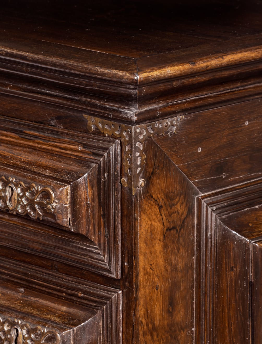 Coulborn antiques Indo-Portuguese India Portugal Carved Jacaranda Cabinet on Stand