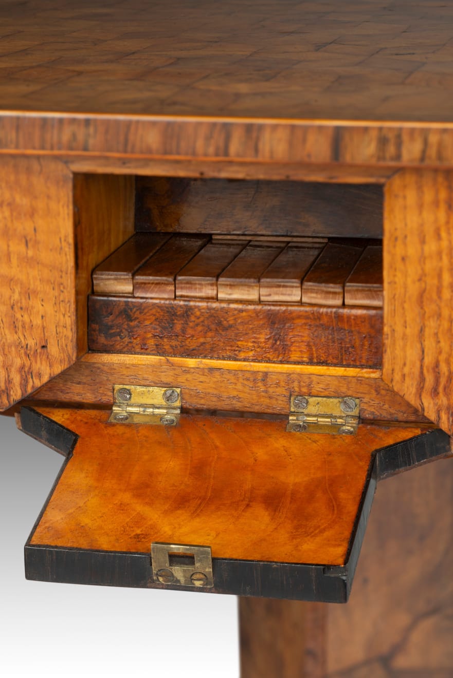 George IV Burr Oak Octagonal Mechanical Table
