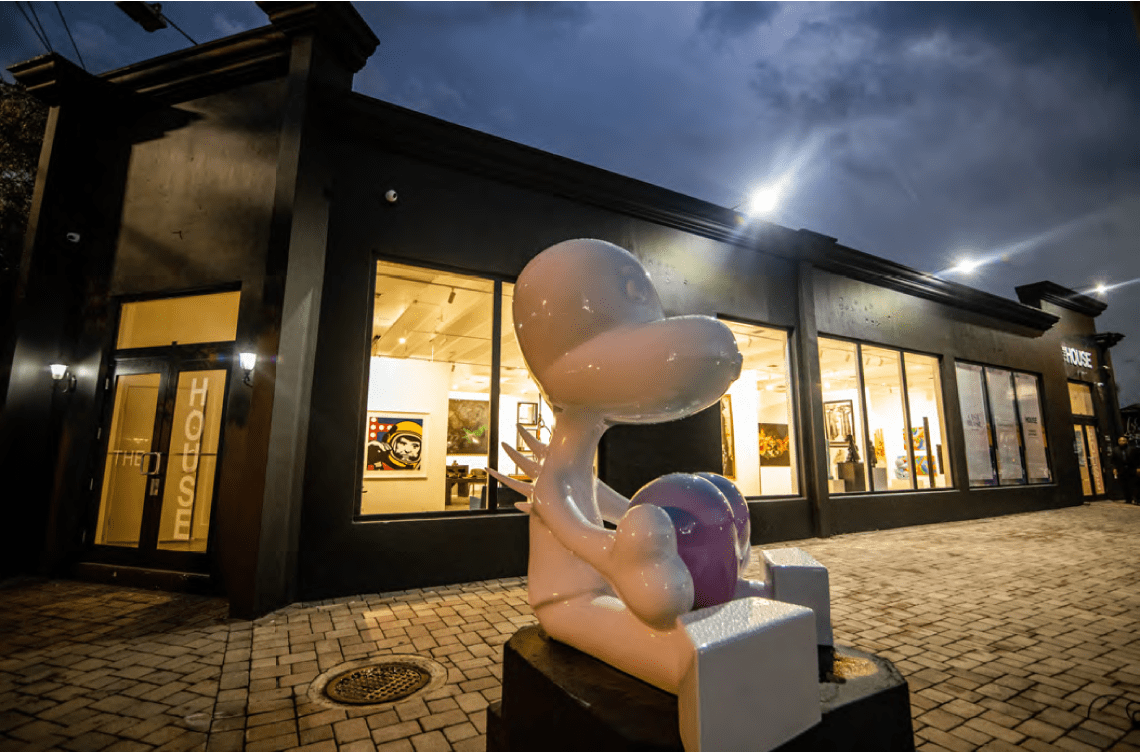 Zevi G, White Seated Messenger , 2019