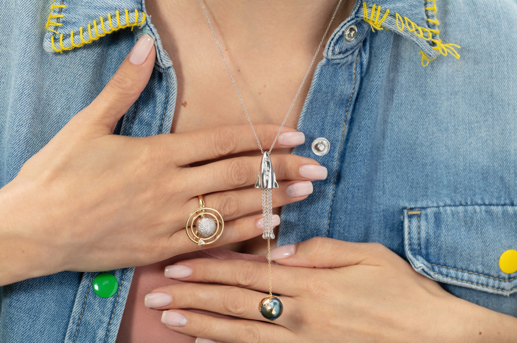 Maya, Cosmic: Rocket pendant