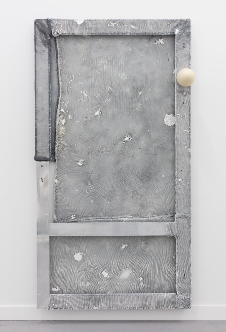 Piotr Bury Lakomy, Untitled (door), 2017