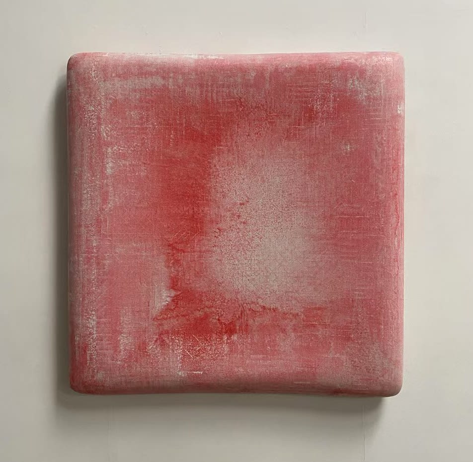 蘇笑柏 Su Xiaobai, 凝妝 Poised in Bloom, 2025