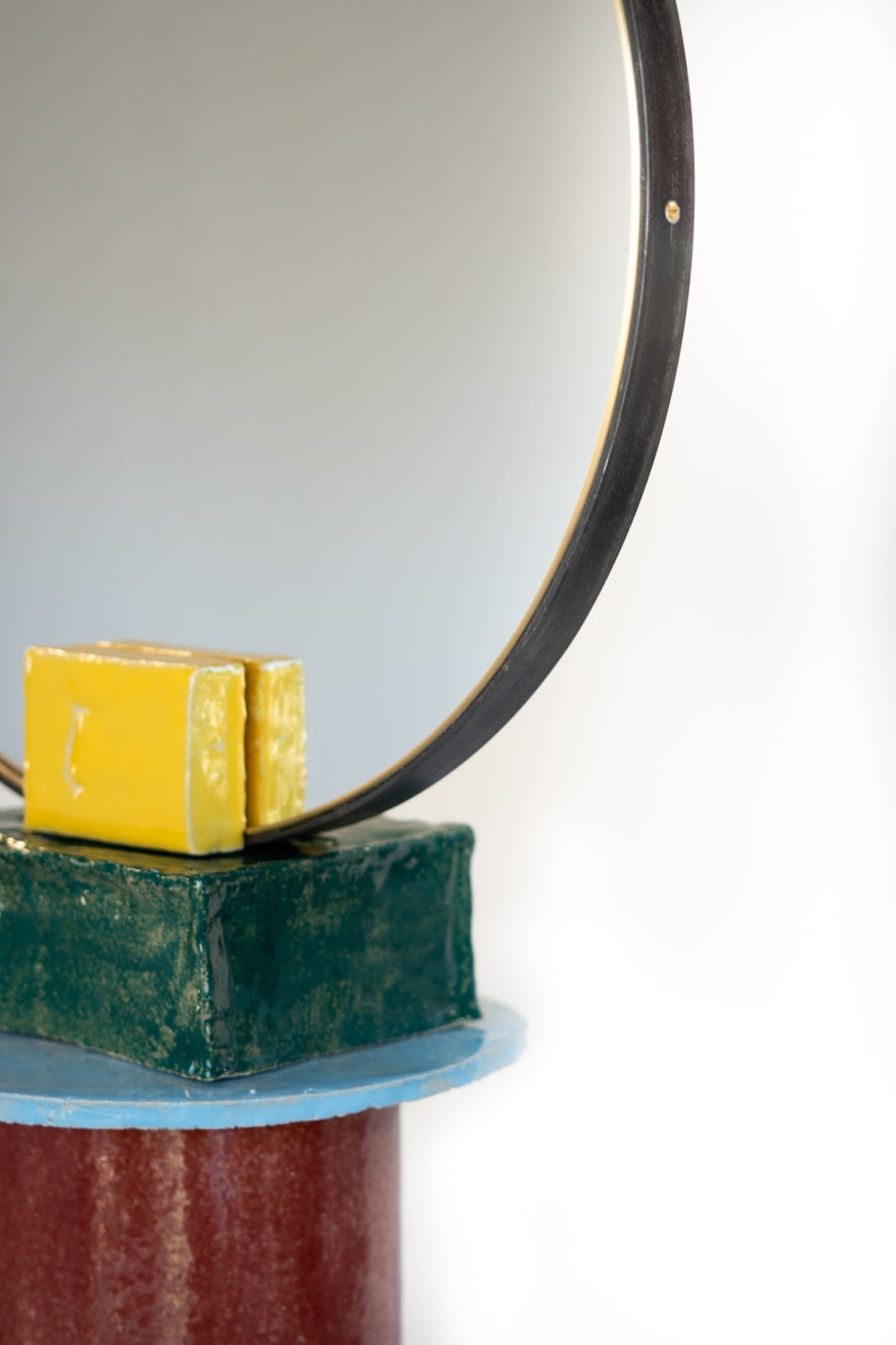 Kiki van Eijk, Totem mirror, 2021