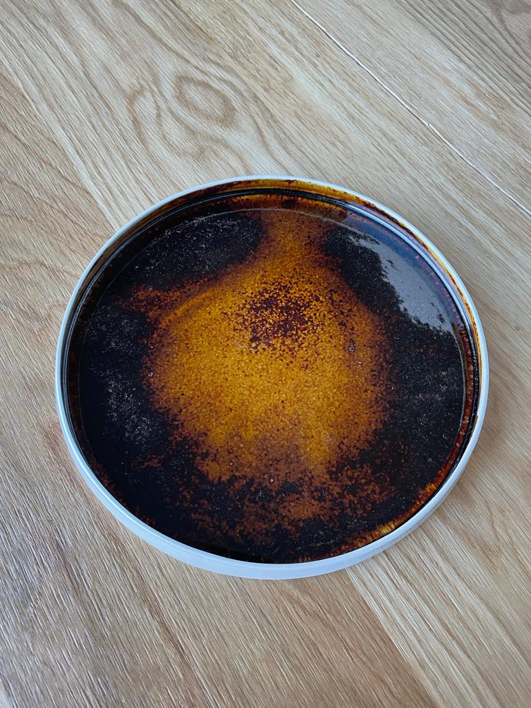 Agnė Kučerenkaitė, Ignorance is Bliss (round plate), 2021