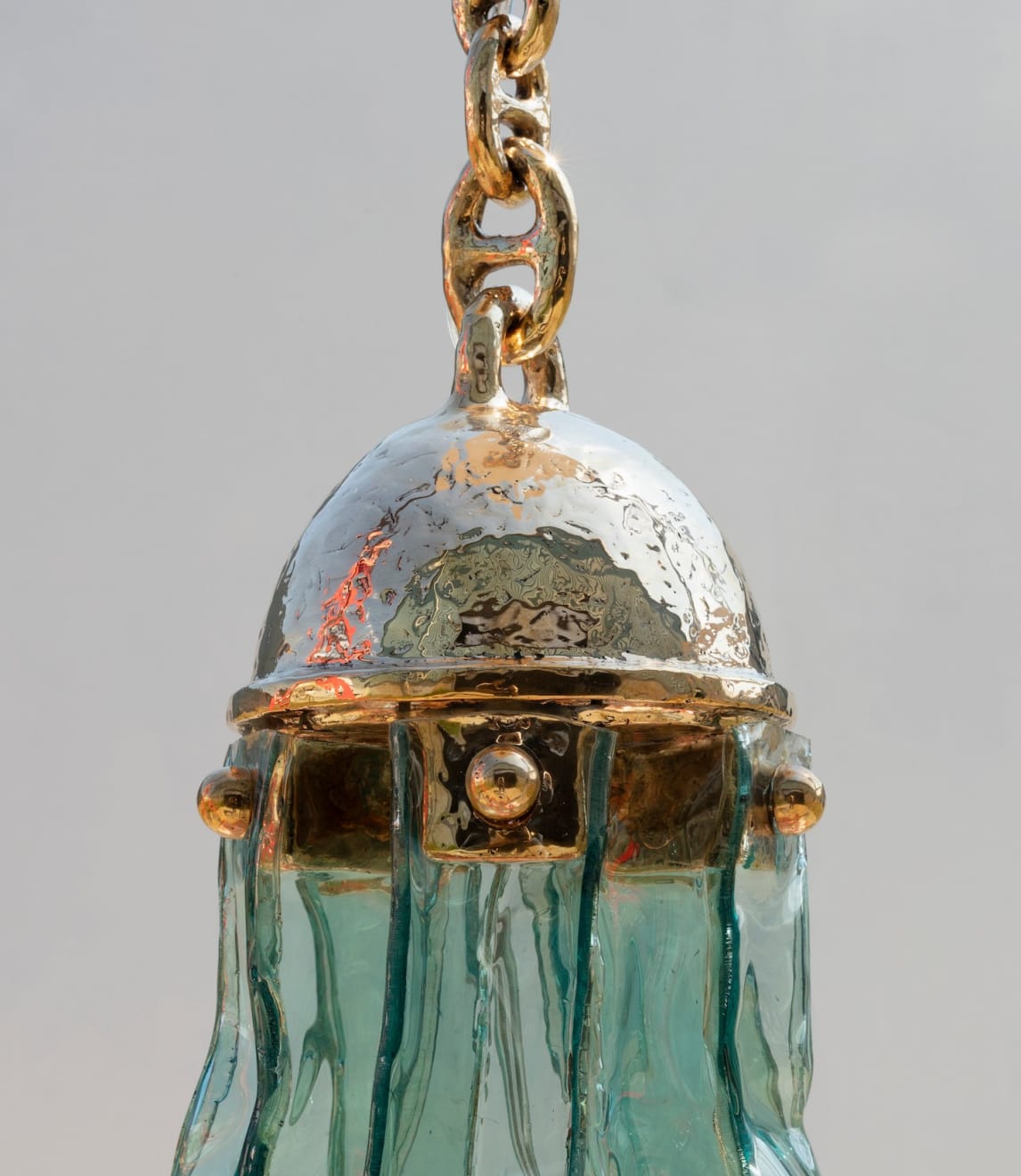 Dorian Renard, The Beauty of Distortion. Chandelier / Deformacijos grožis. Šviestuvas, 2022