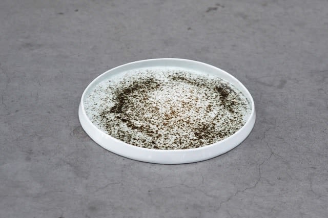 Agnė Kučerenkaitė, Ignorance is Bliss, Apvali lėkštė / round plate