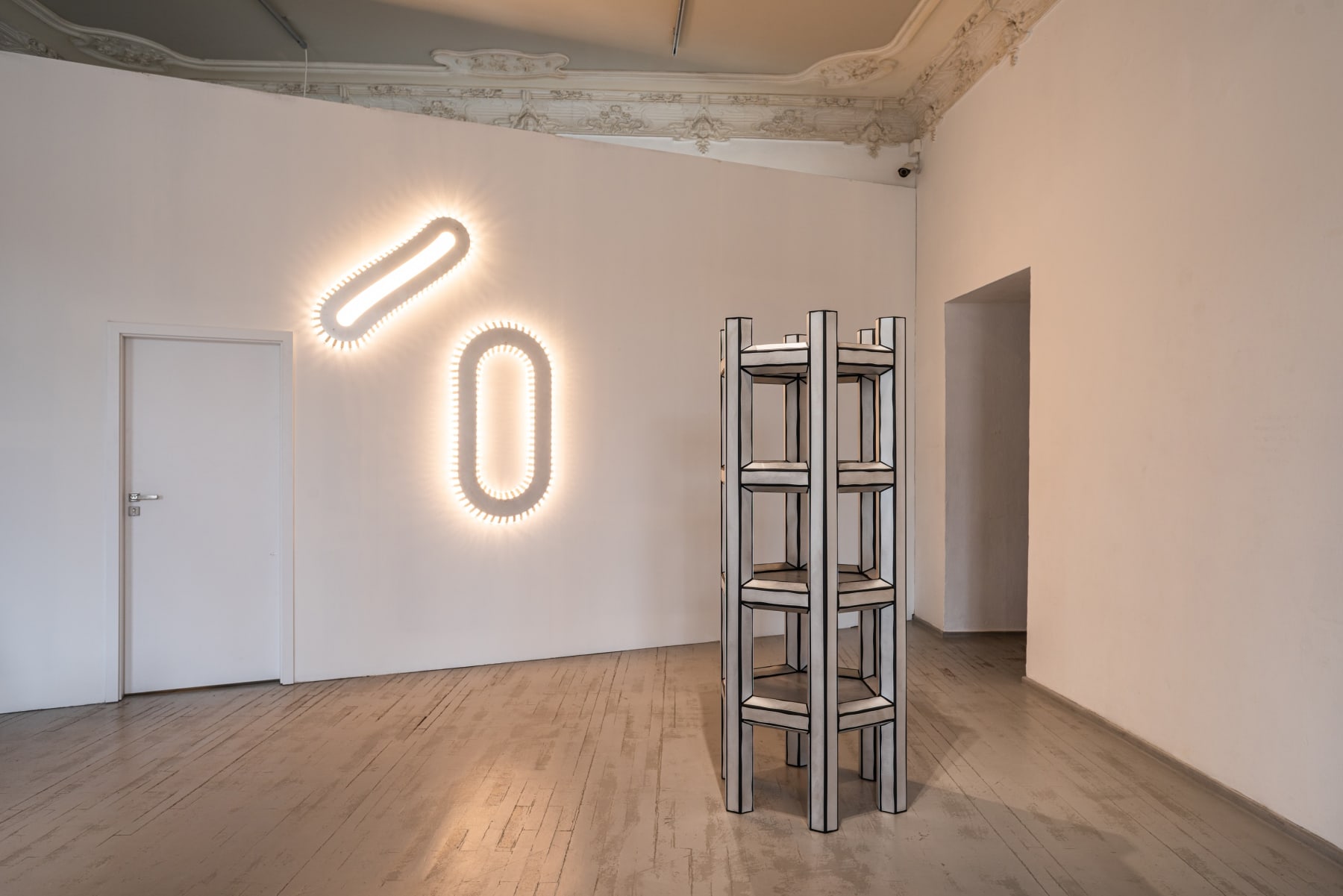 Tijs Gilde (Studio Guilty), DIDELIS / LARGE, Šviestuvas / crawler light
