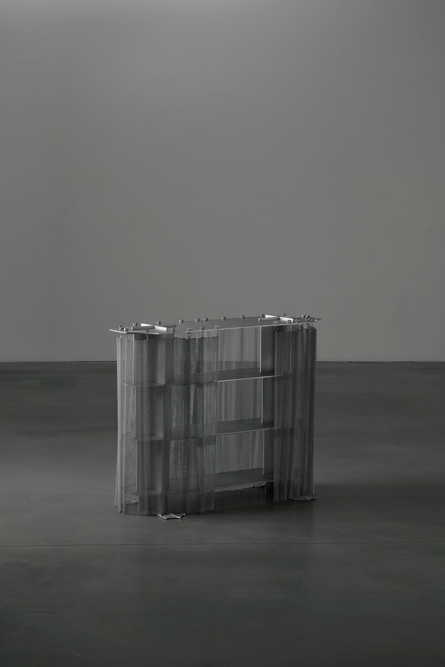 Mantas Lesauskas, T SW , Mažų knygų lentyna / Small Book Shelf
