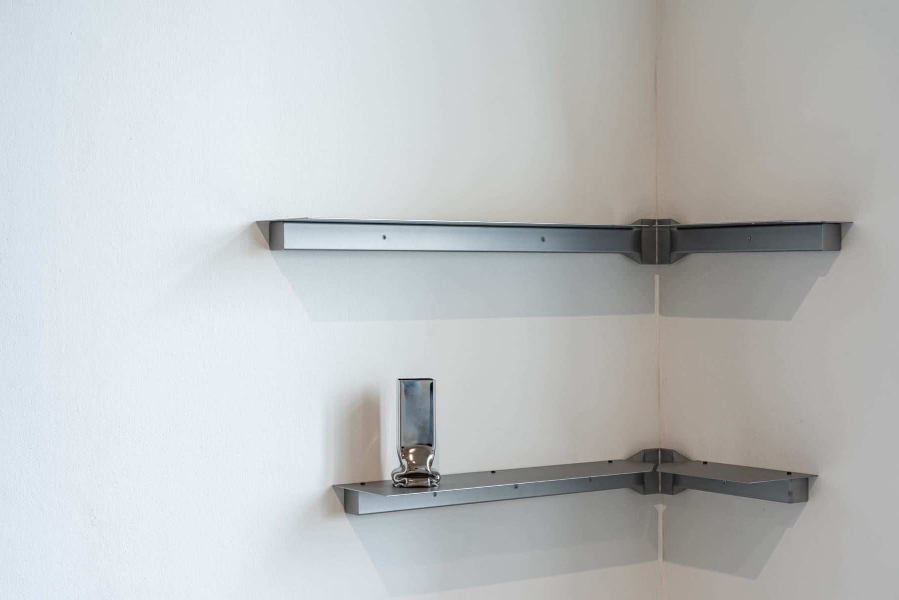 Tim Teven, Lentyna / Tube Wall Shelf 1, Lentyna / shelf