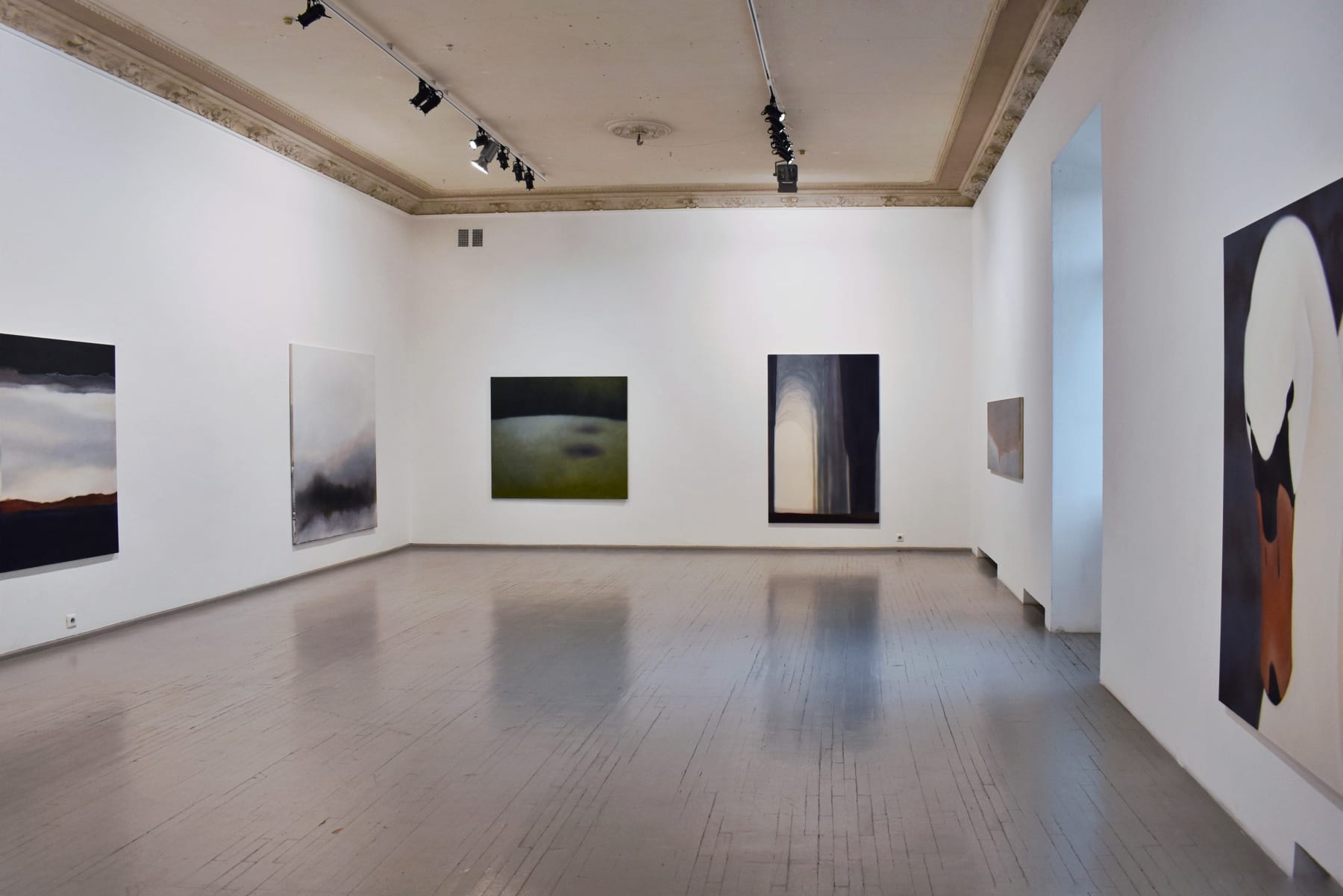 Liucija Pačkauskaitė, Dangus griūva / Heavy skies, 2024