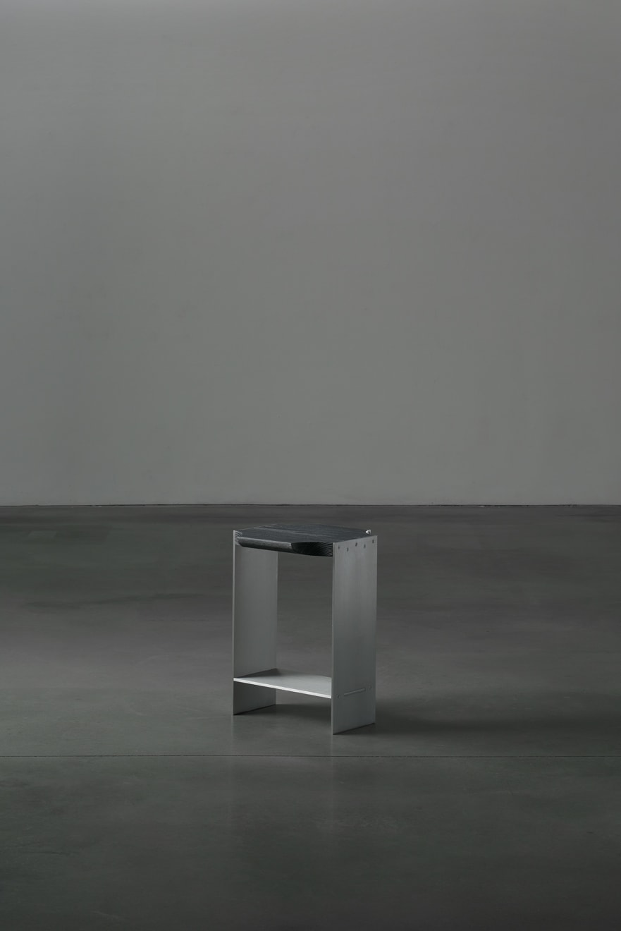 Mantas Lesauskas, F15 E , Šoninis stalelis / Side table
