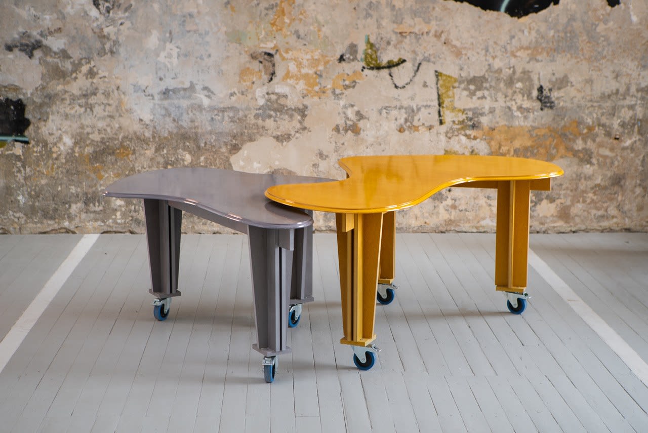 Vytautas Gečas, No one's average, Stalas / table