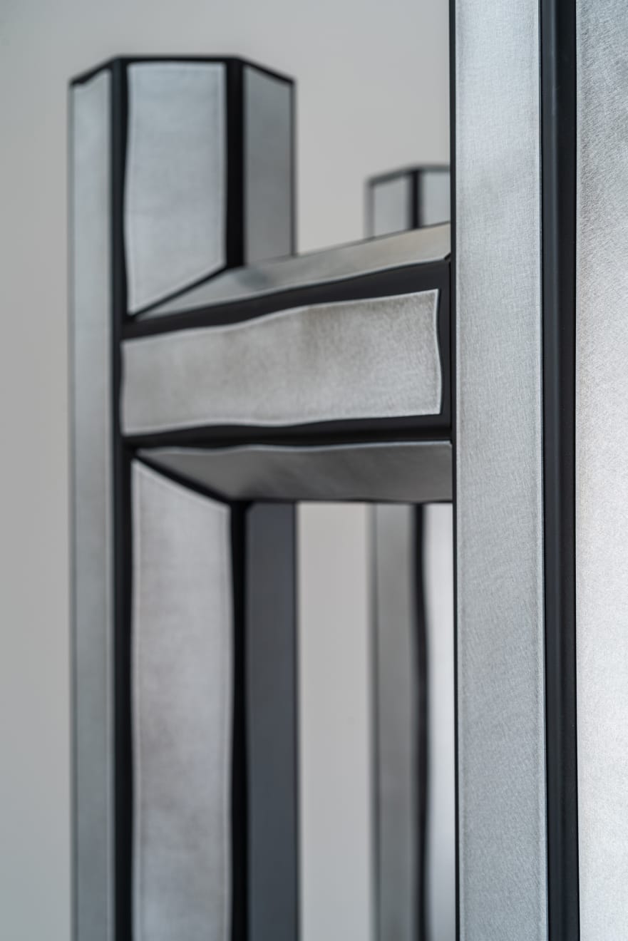 Tijs Gilde (Studio Guilty), ŠEŠIAKAMPĖ LENTYNA / HEX SHELVE, 2023