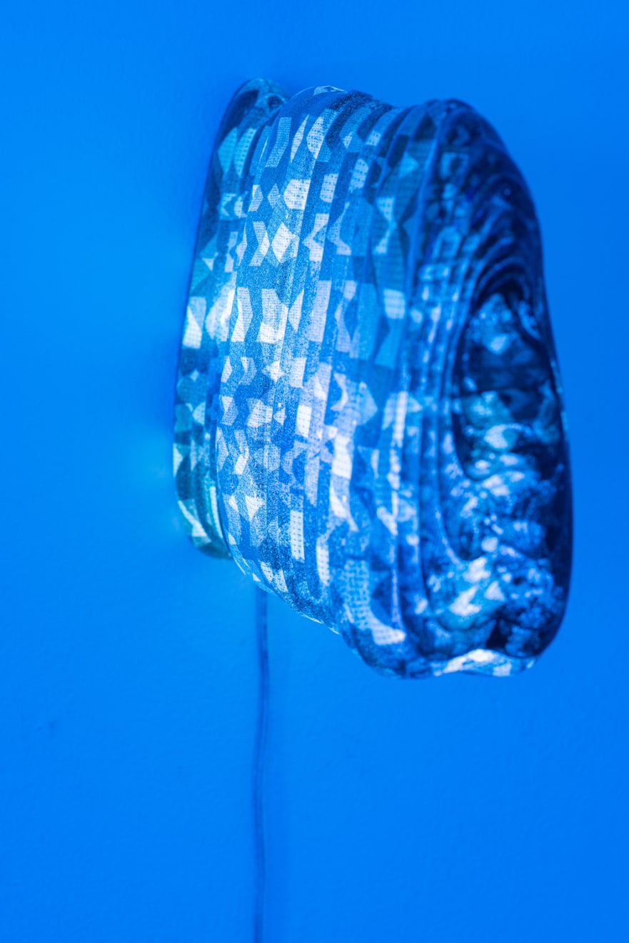 Laurynas Skeisgiela, Liump! (a series of slowly flashing objects), 2021